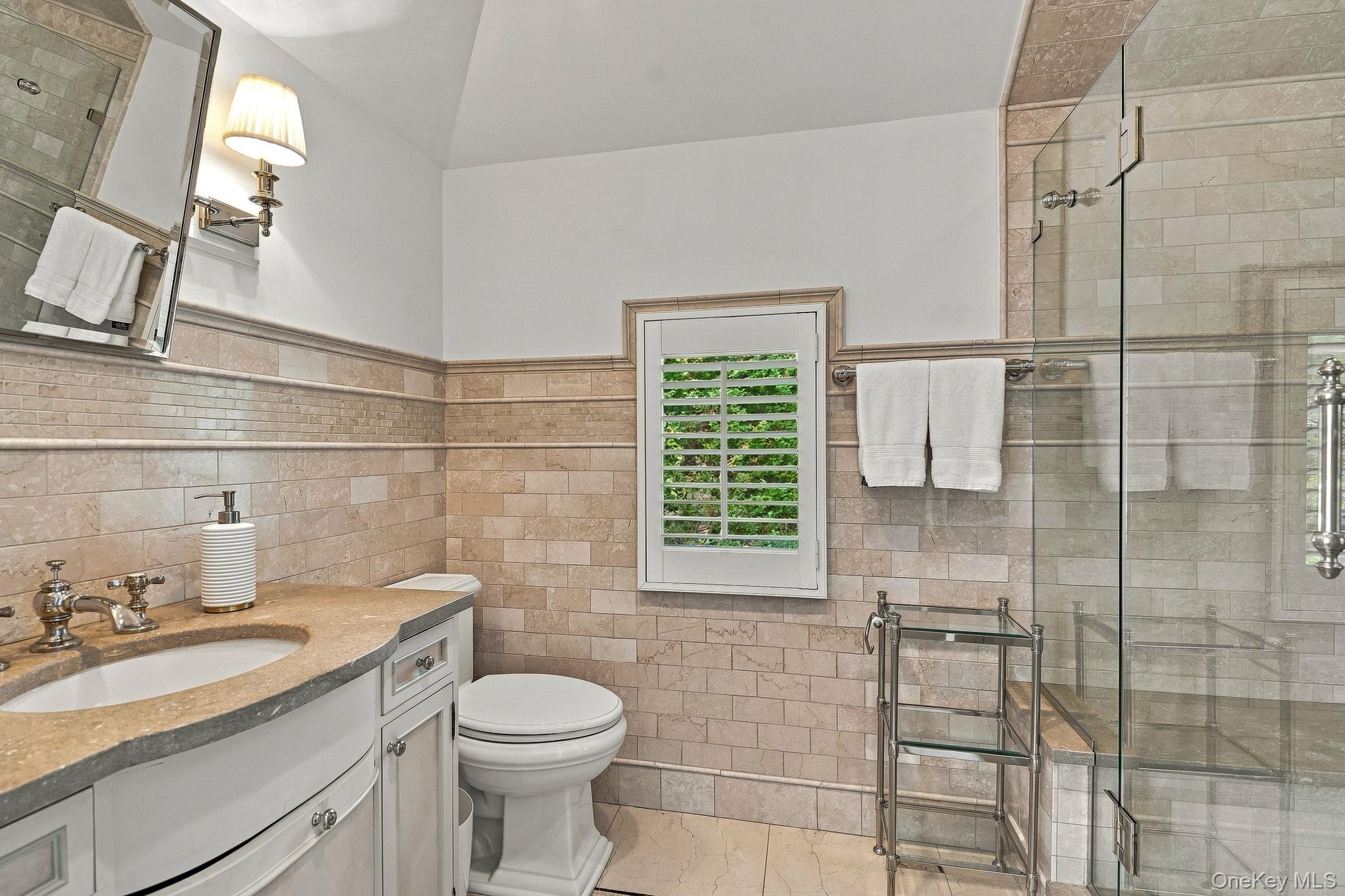522 The Parkway – For Sale photo 30