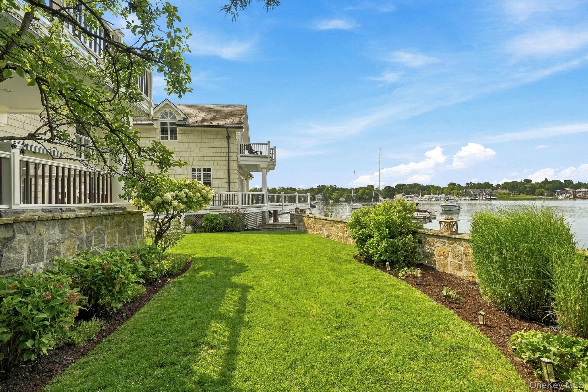 522 The Parkway – For Sale photo 32