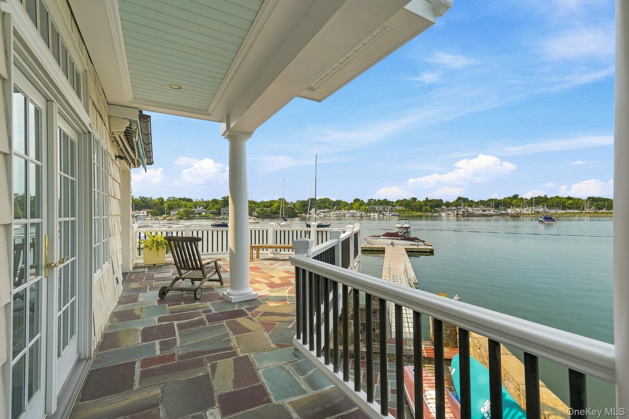 522 The Parkway – For Sale photo 3
