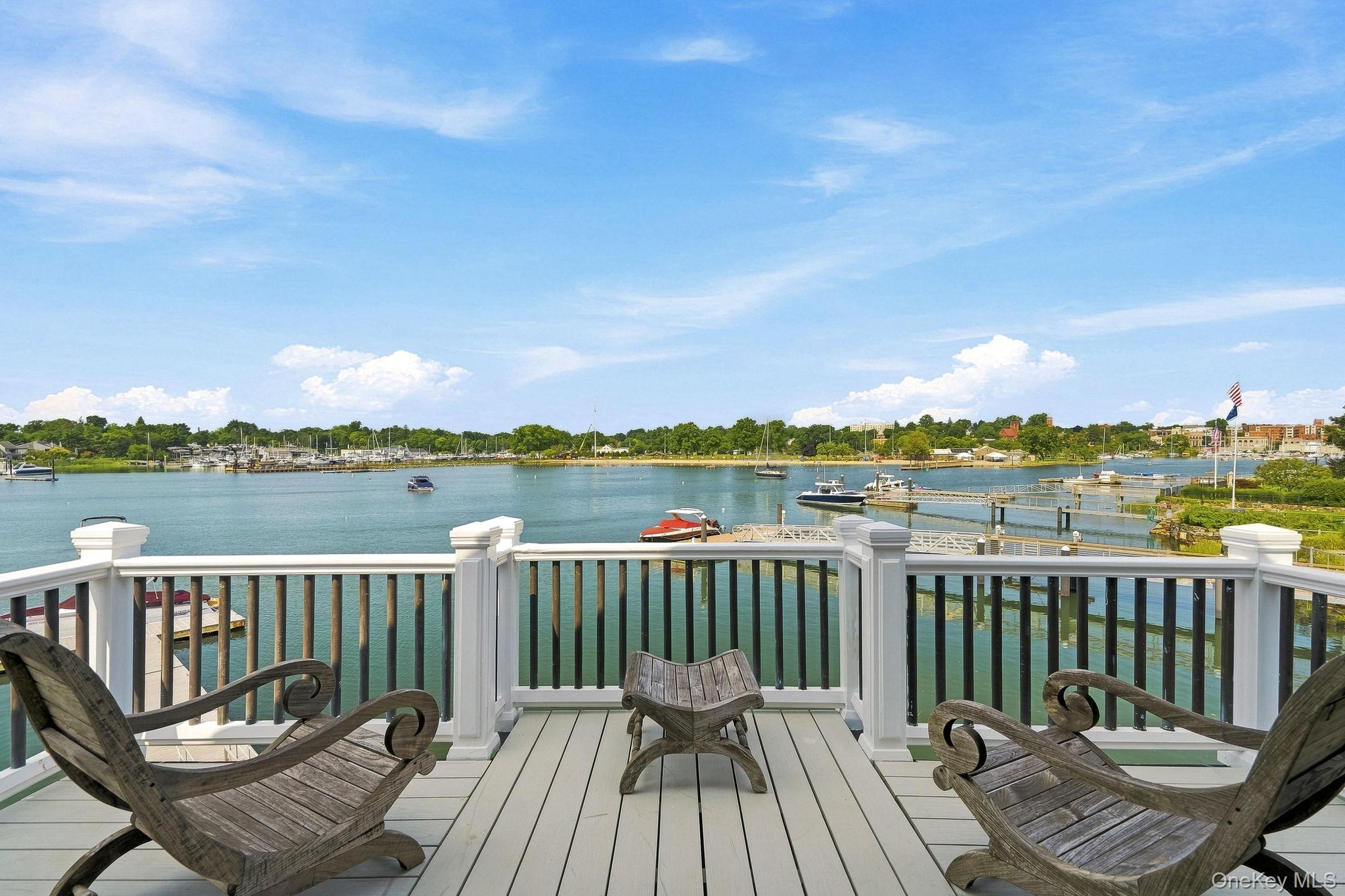 522 The Parkway – For Sale photo 22