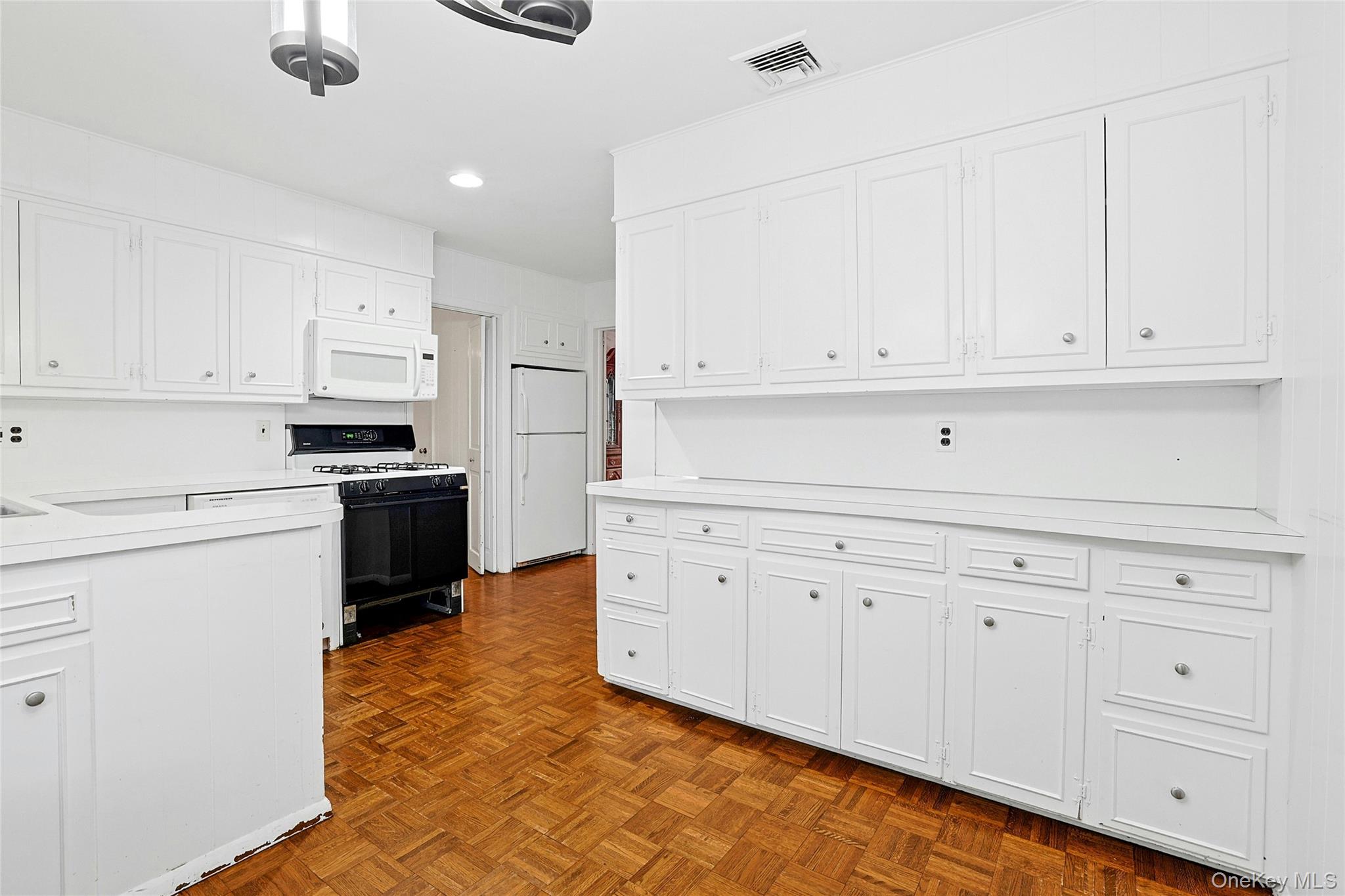 12 E Wheeler Place E – For Sale photo 6
