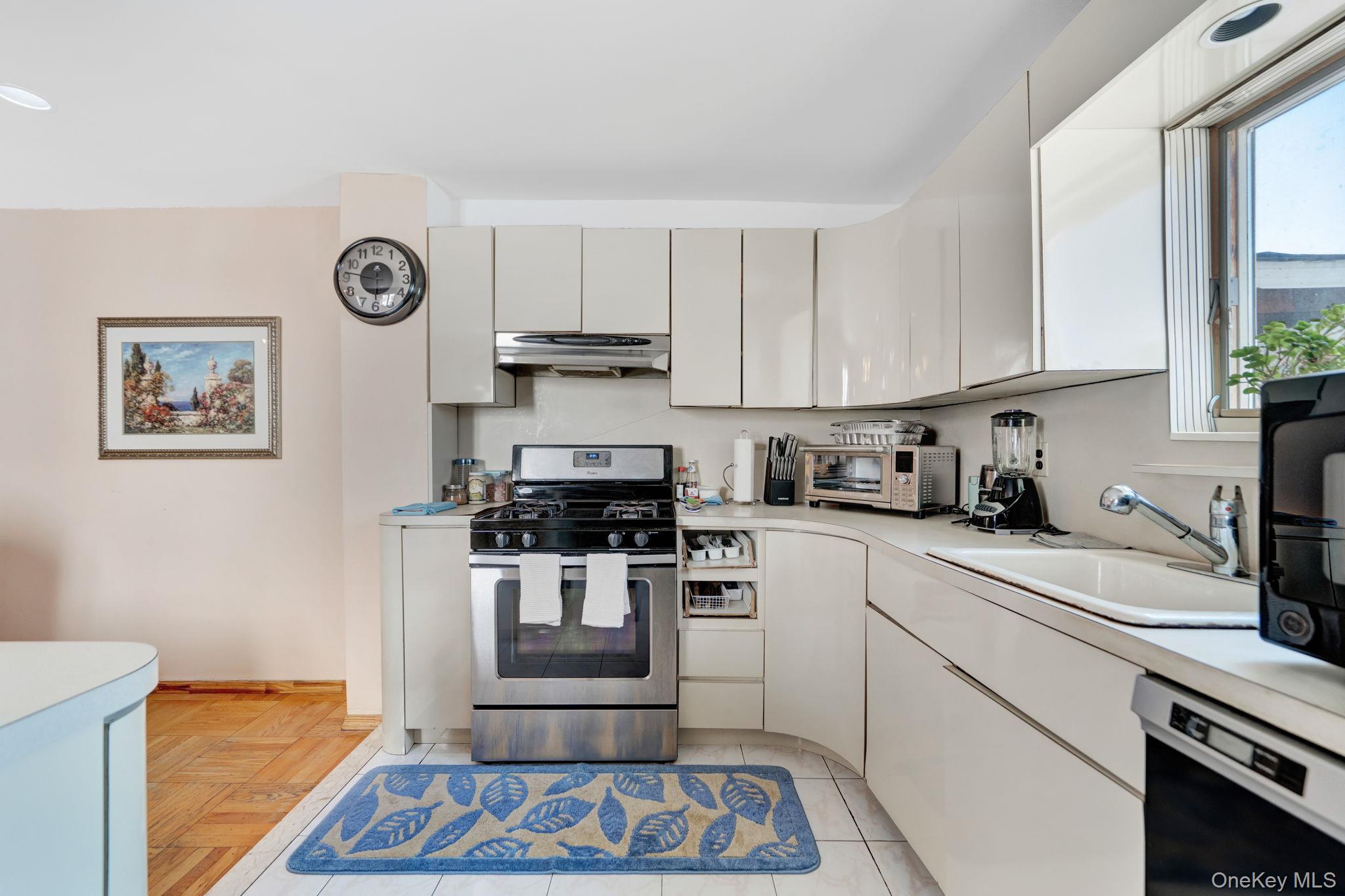 1646 E 36th Street – For Sale photo 13