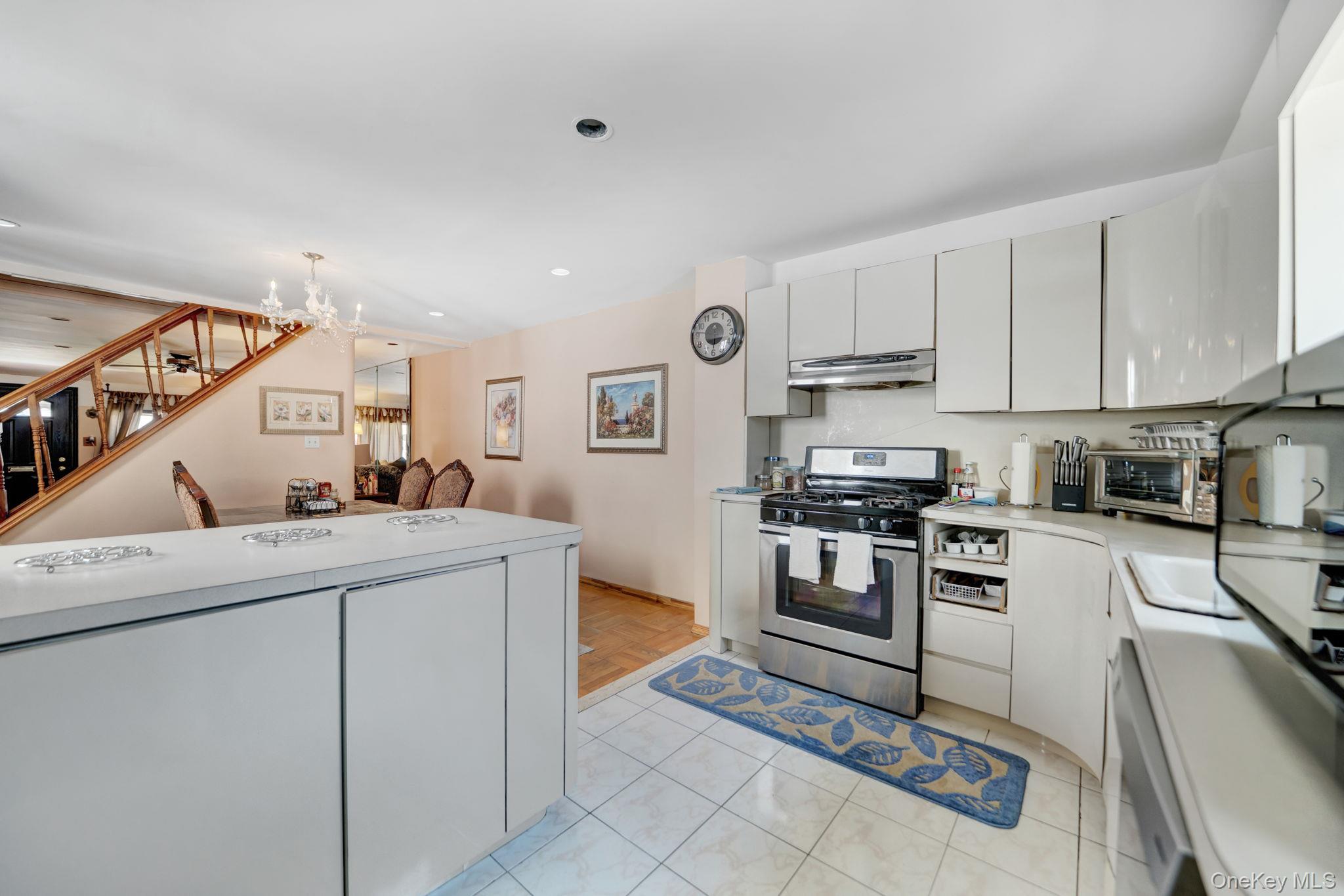 1646 E 36th Street – For Sale photo 12