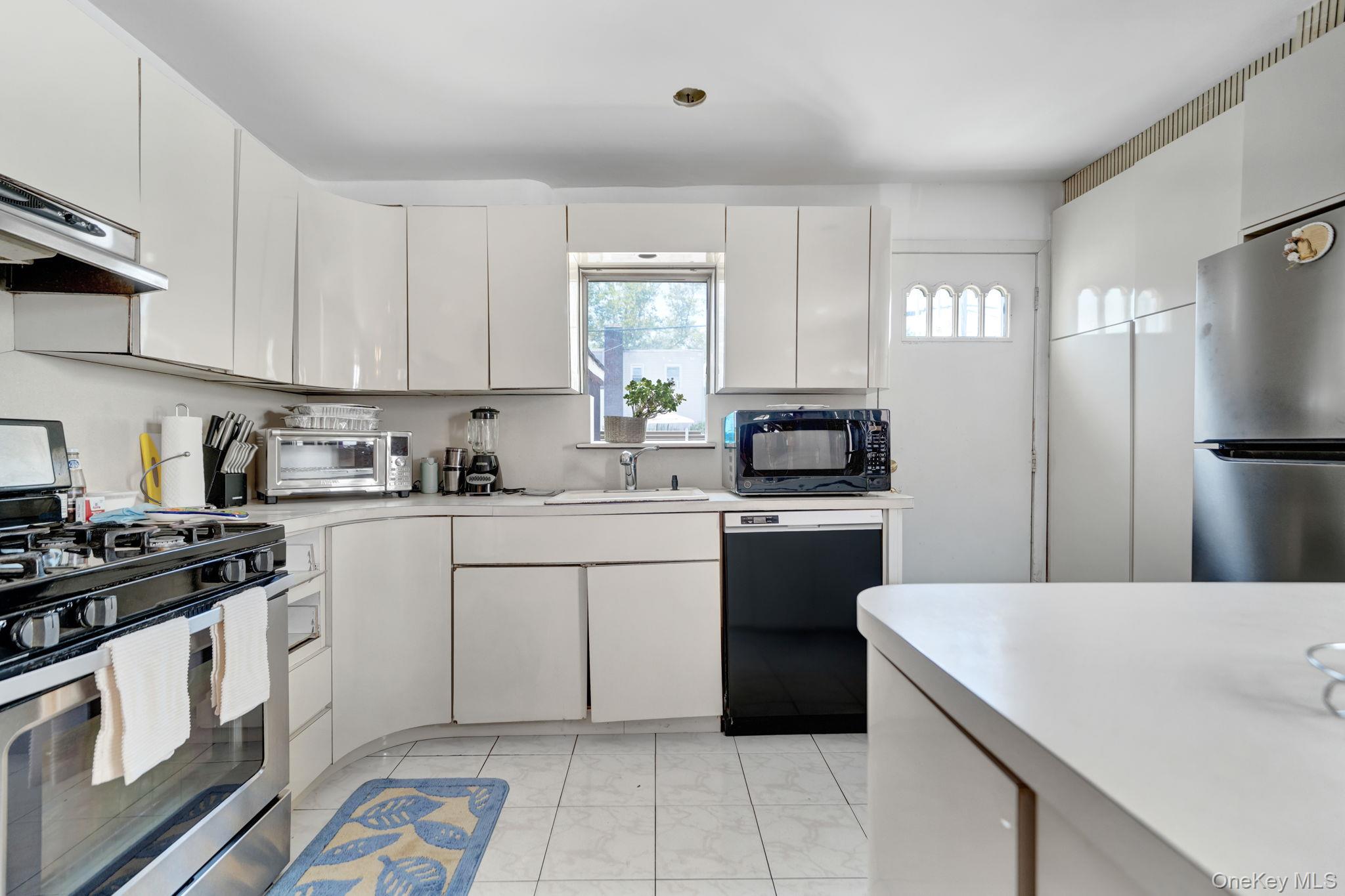 1646 E 36th Street – For Sale photo 11