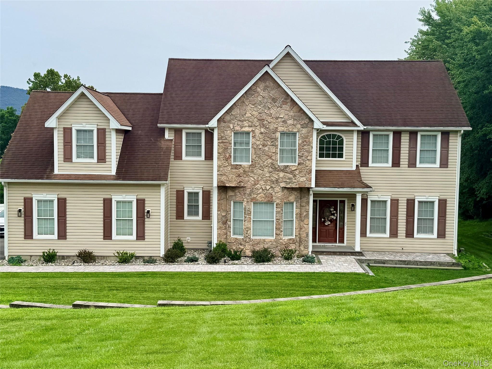 49 Harrisons Trail – For Sale photo 2