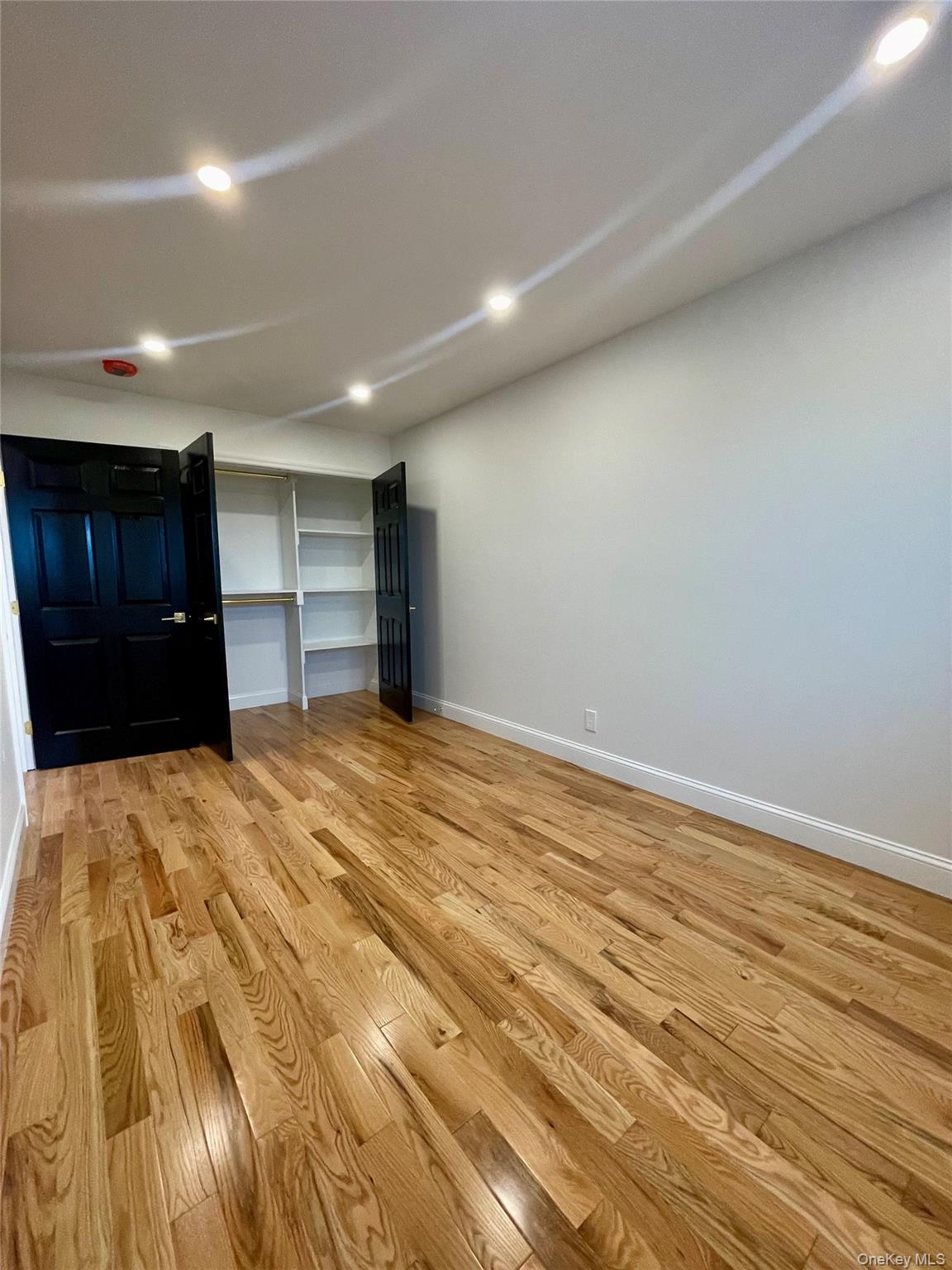 1045 Revere Avenue, Unit 2 photo 9