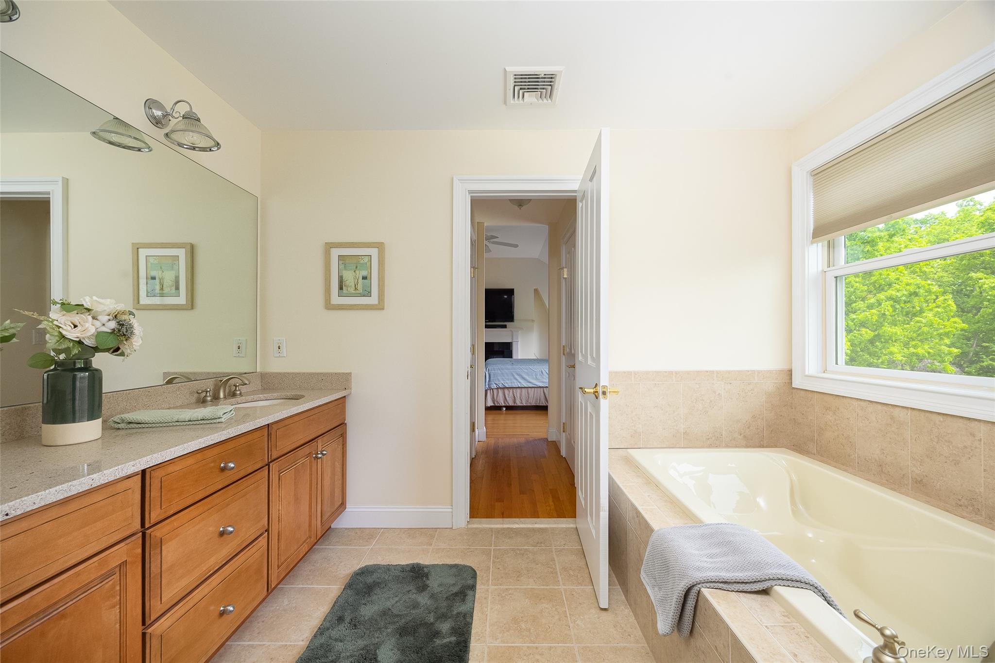 12 Nichris Lane – For Sale photo 25