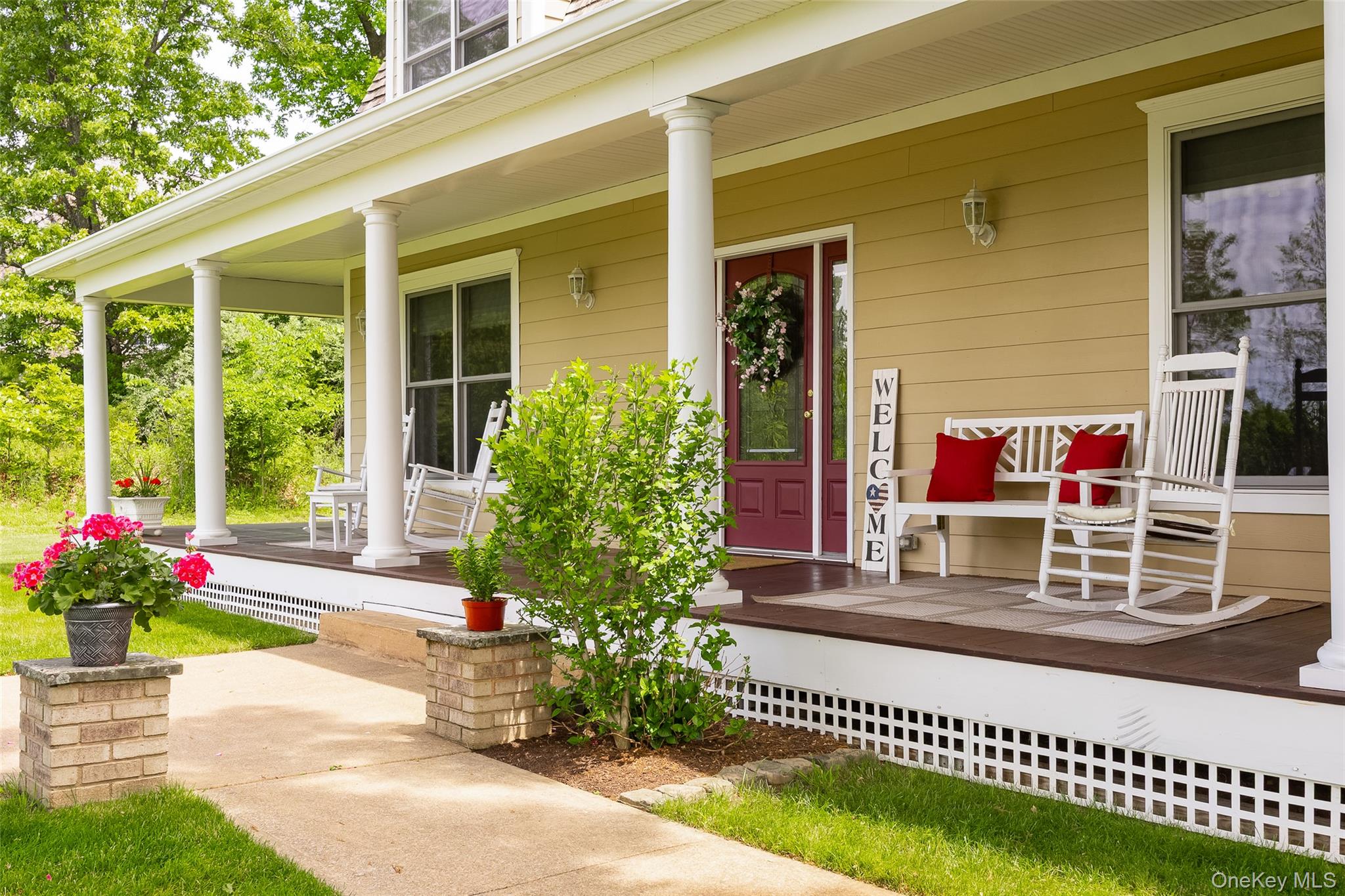 12 Nichris Lane – For Sale photo 2