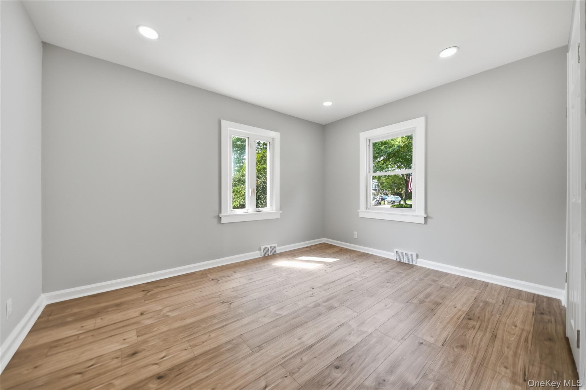 21 Independence Avenue – For Sale photo 10