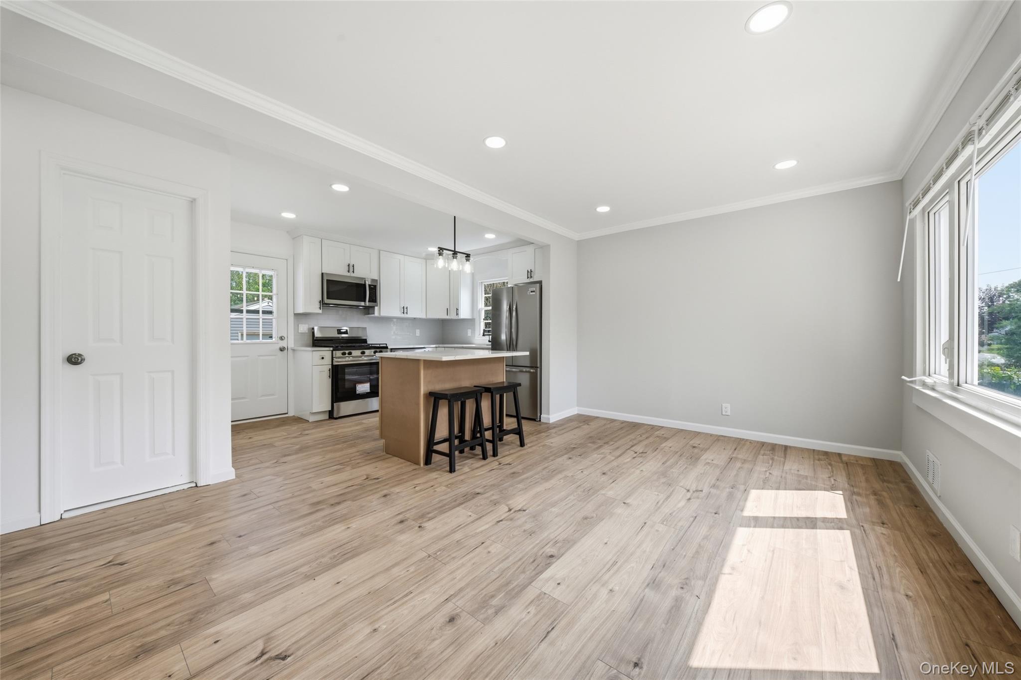 21 Independence Avenue – For Sale photo 6