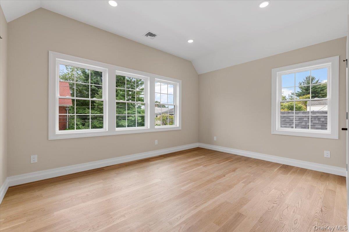 26 Belleview Avenue – For Sale photo 33