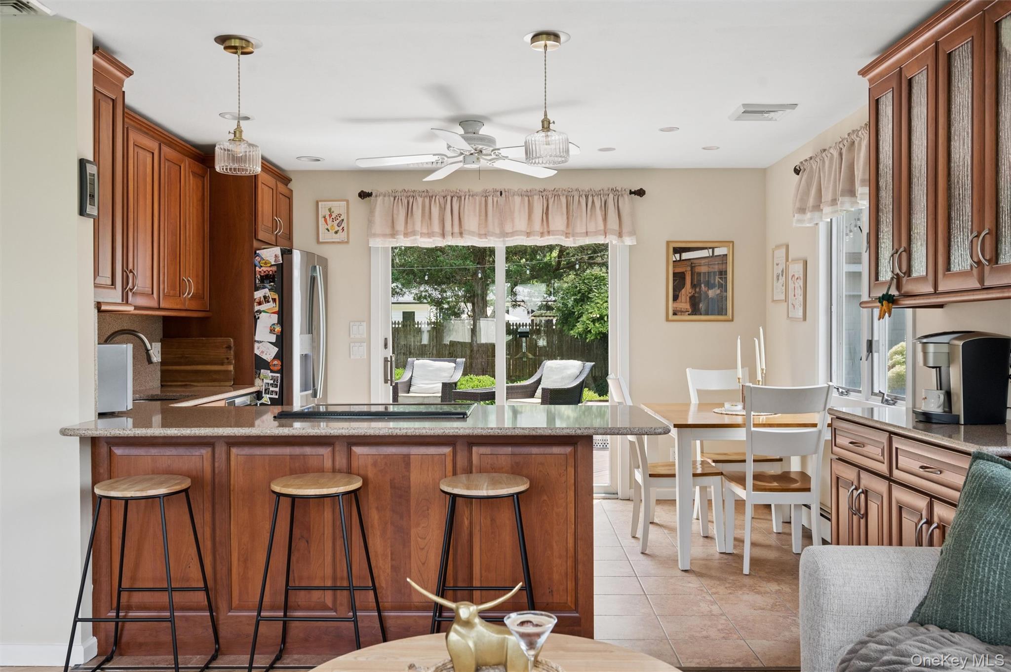11 Bay Street – For Sale photo 4