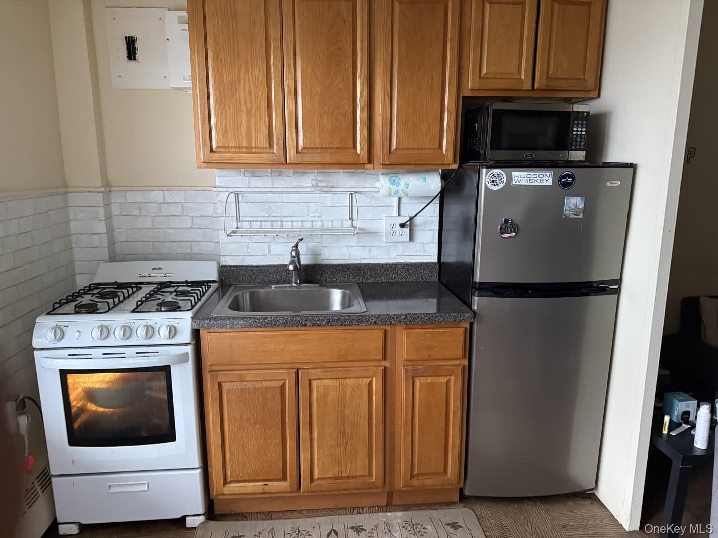 98-20 62nd Drive, Unit 14N photo 3