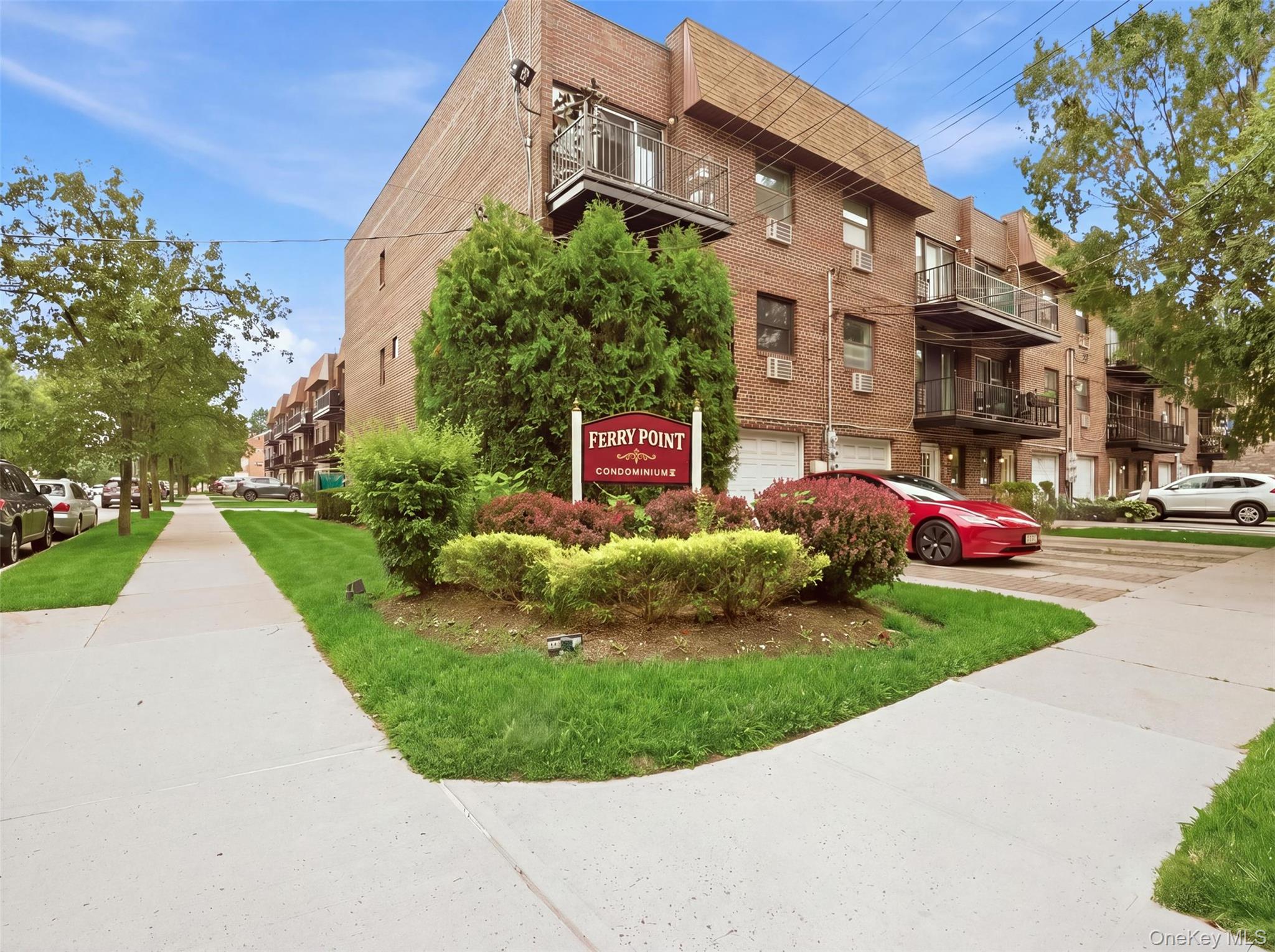 2668 Miles Avenue, Unit O2