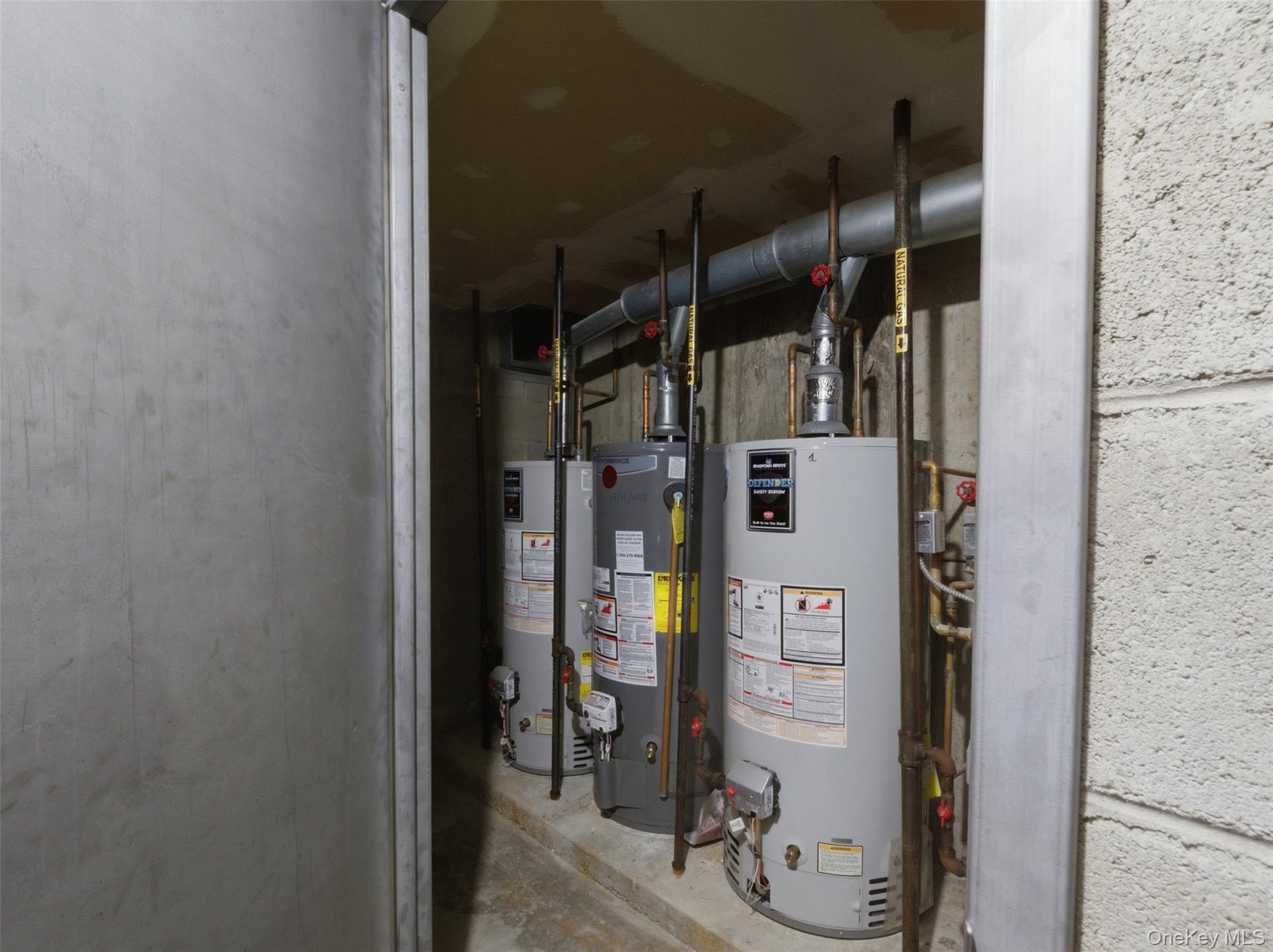 2668 Miles Avenue, Unit O2 photo 13