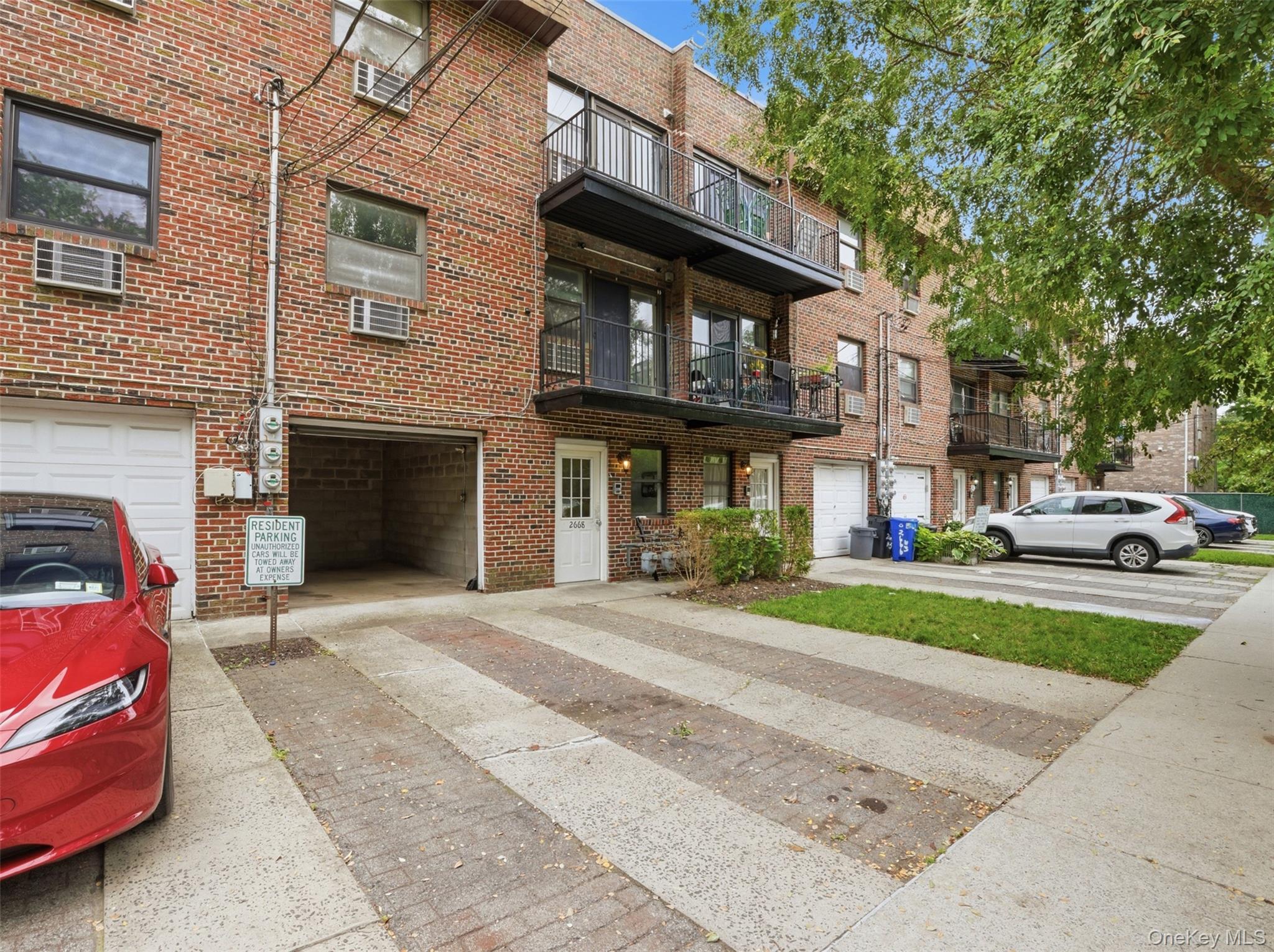 2668 Miles Avenue, Unit O2 photo 2