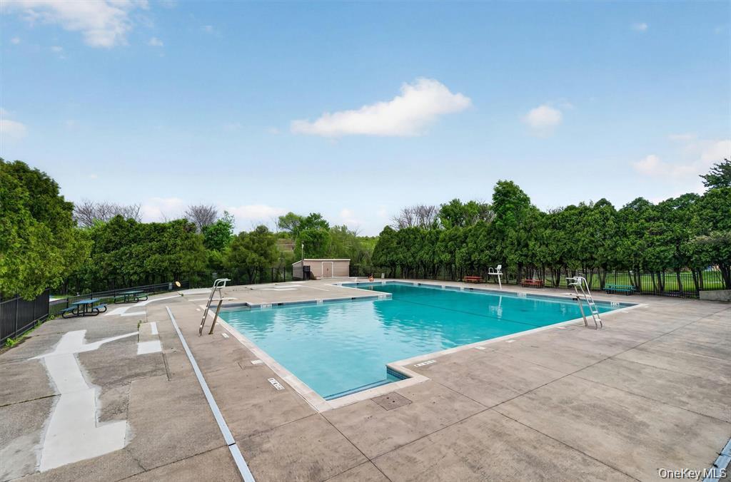21 Black Stallion Court – For Sale photo 27