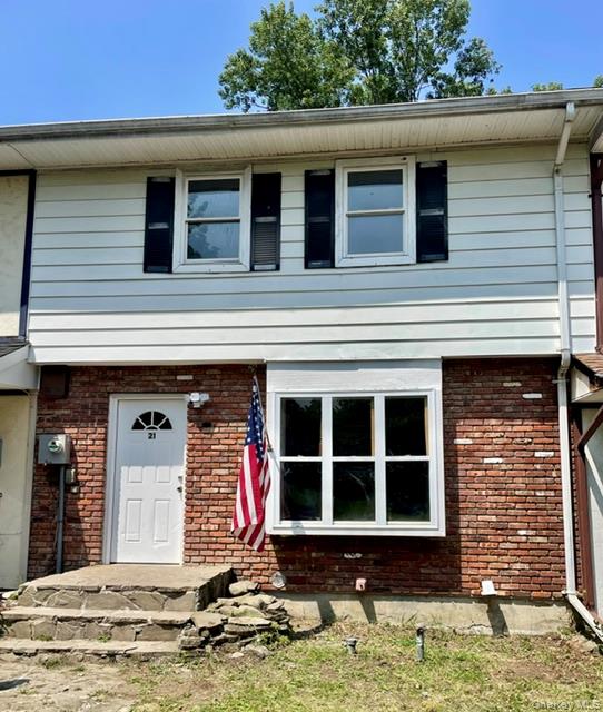 21 Black Stallion Court – For Sale