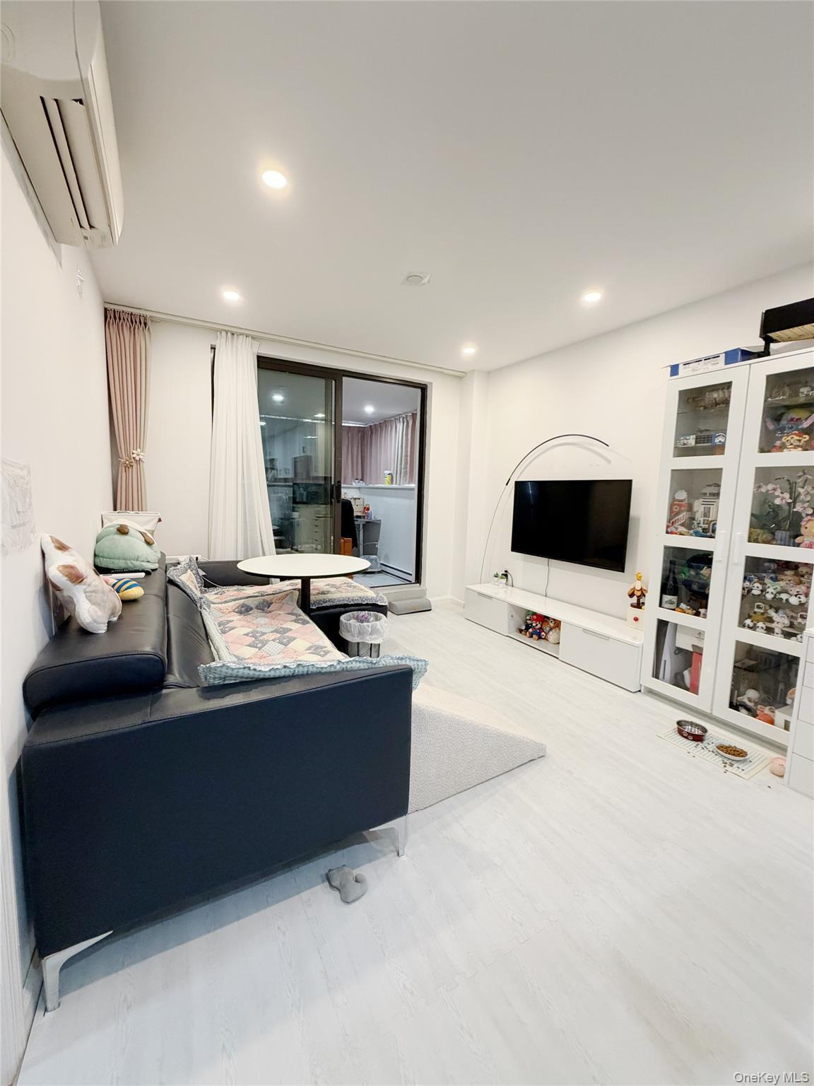 14610 35th Avenue, Unit 2D photo 2