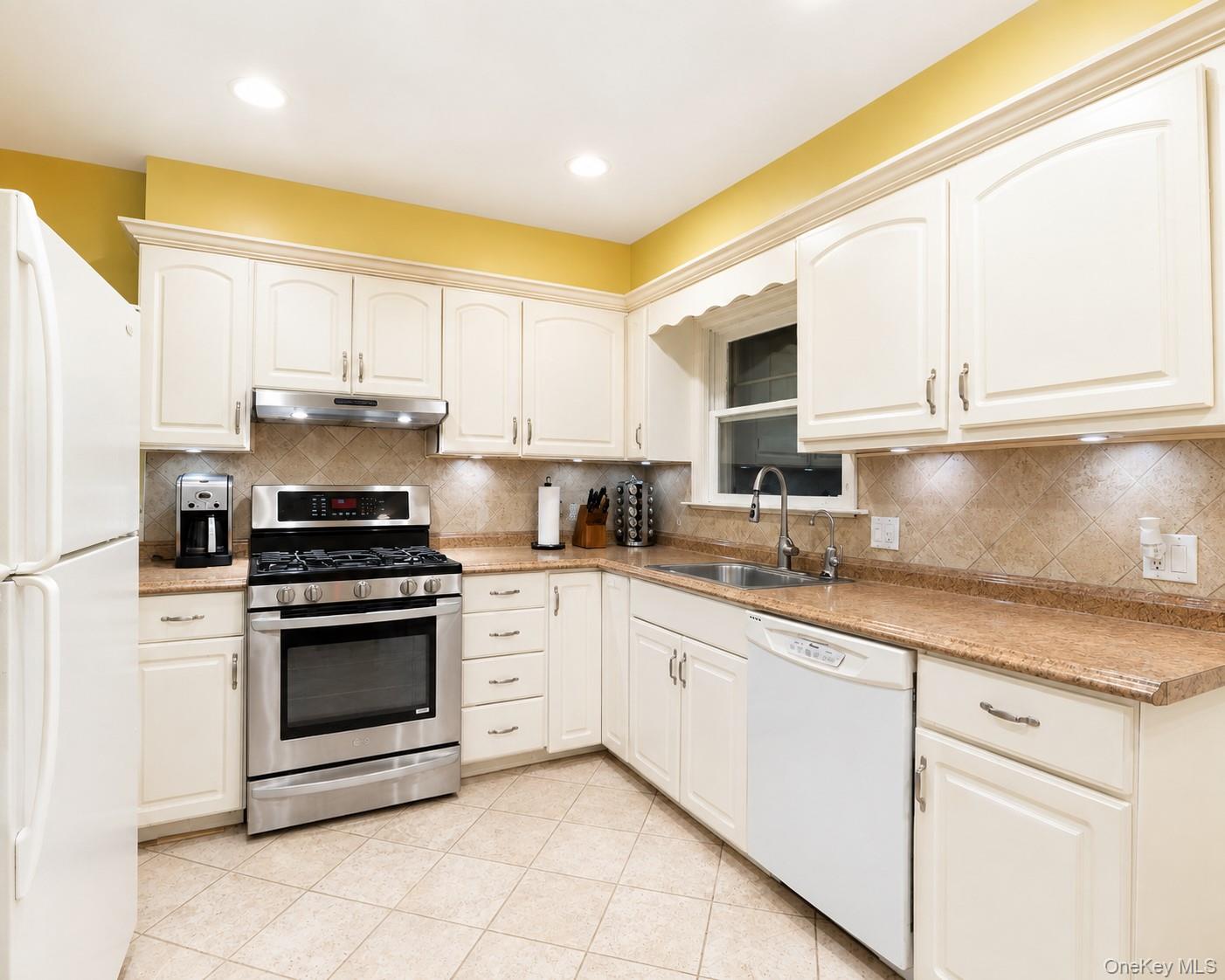 24 Maywood Avenue – For Sale photo 7