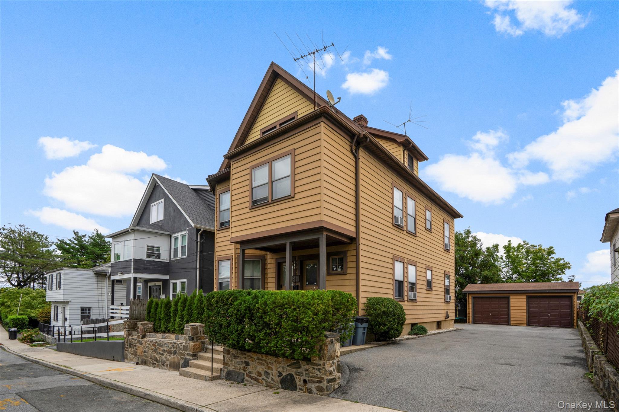 124 Pelham Street – For Sale photo 2