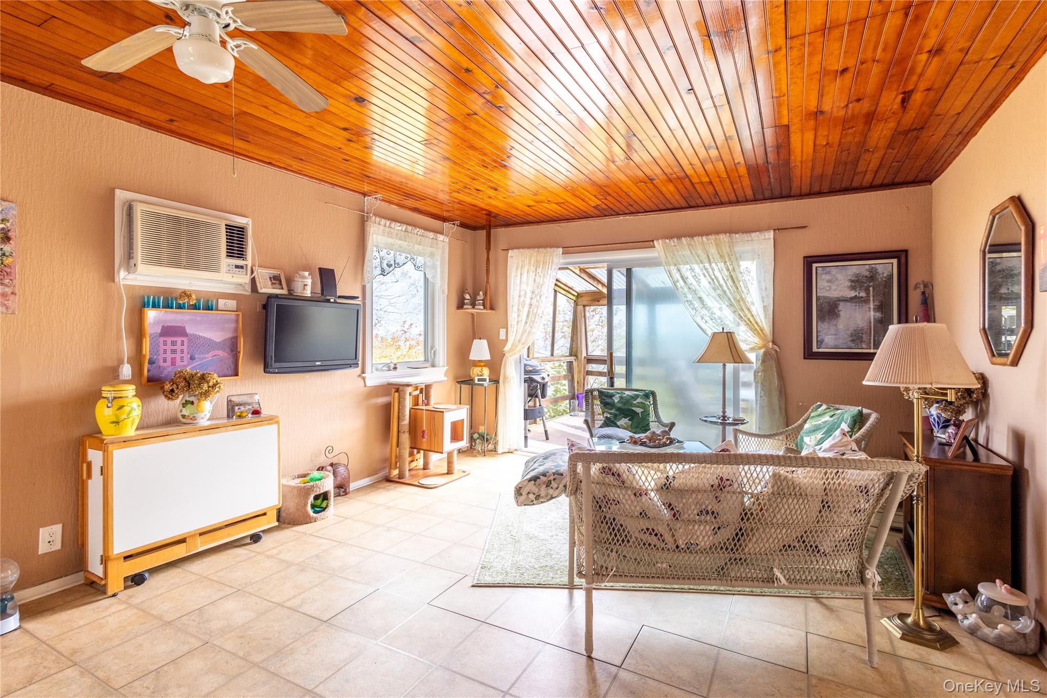 10 Acorn Path – For Sale photo 13