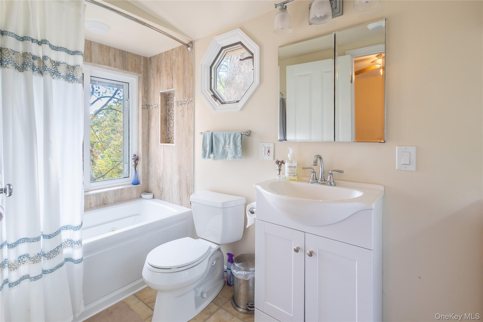 10 Acorn Path – For Sale photo 23