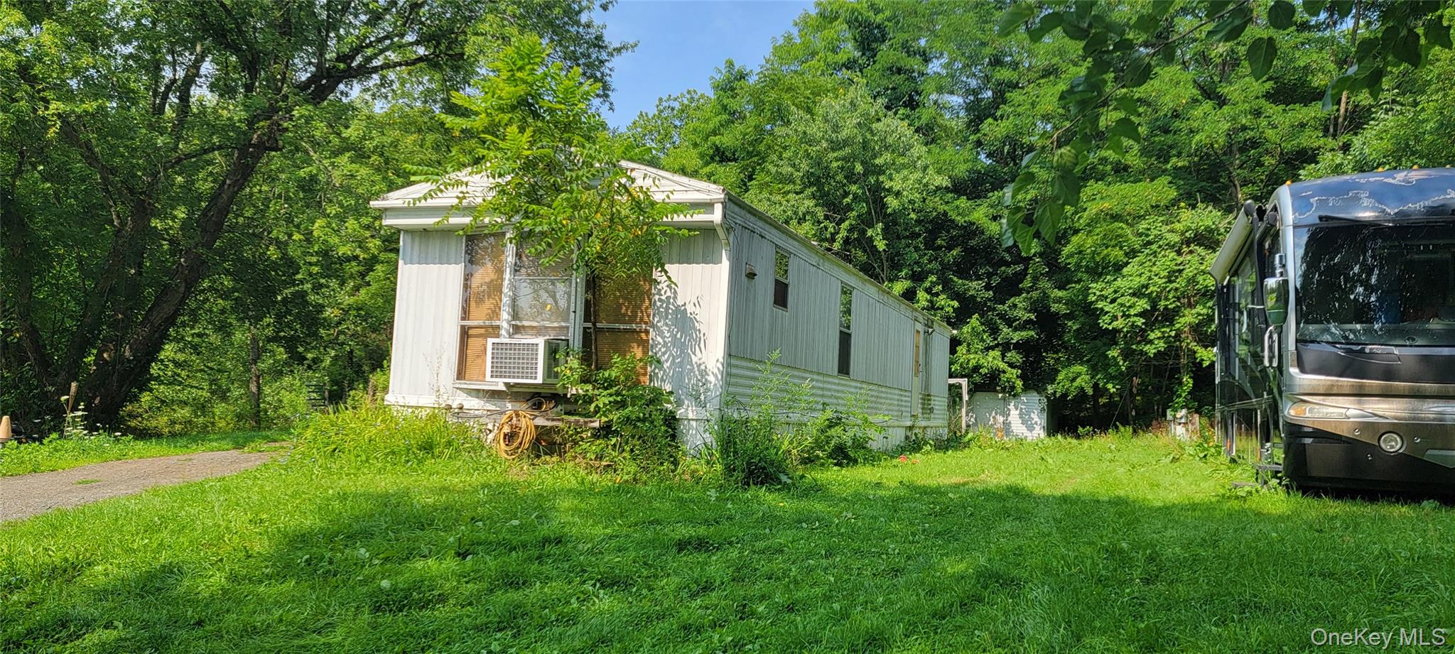 35 School House Lane – For Sale photo 8