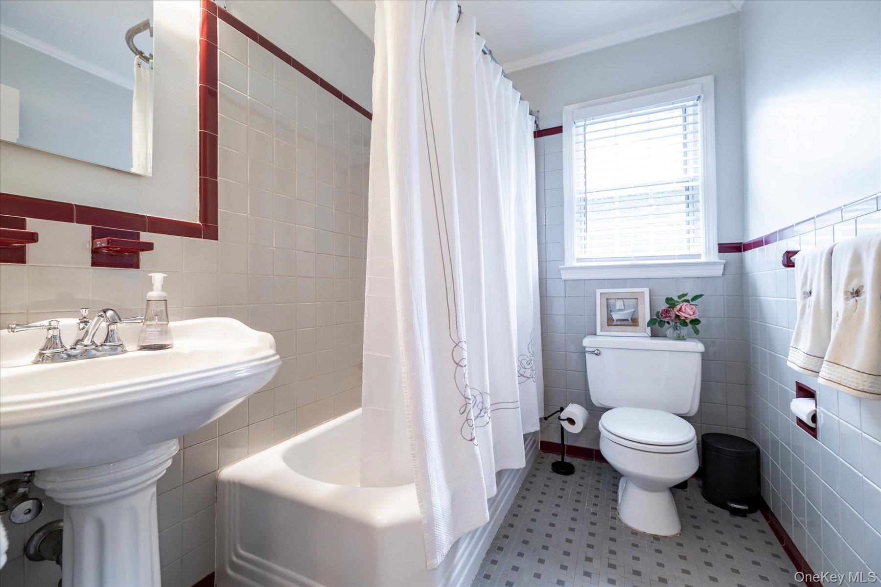 123 Centre Avenue – For Sale photo 13