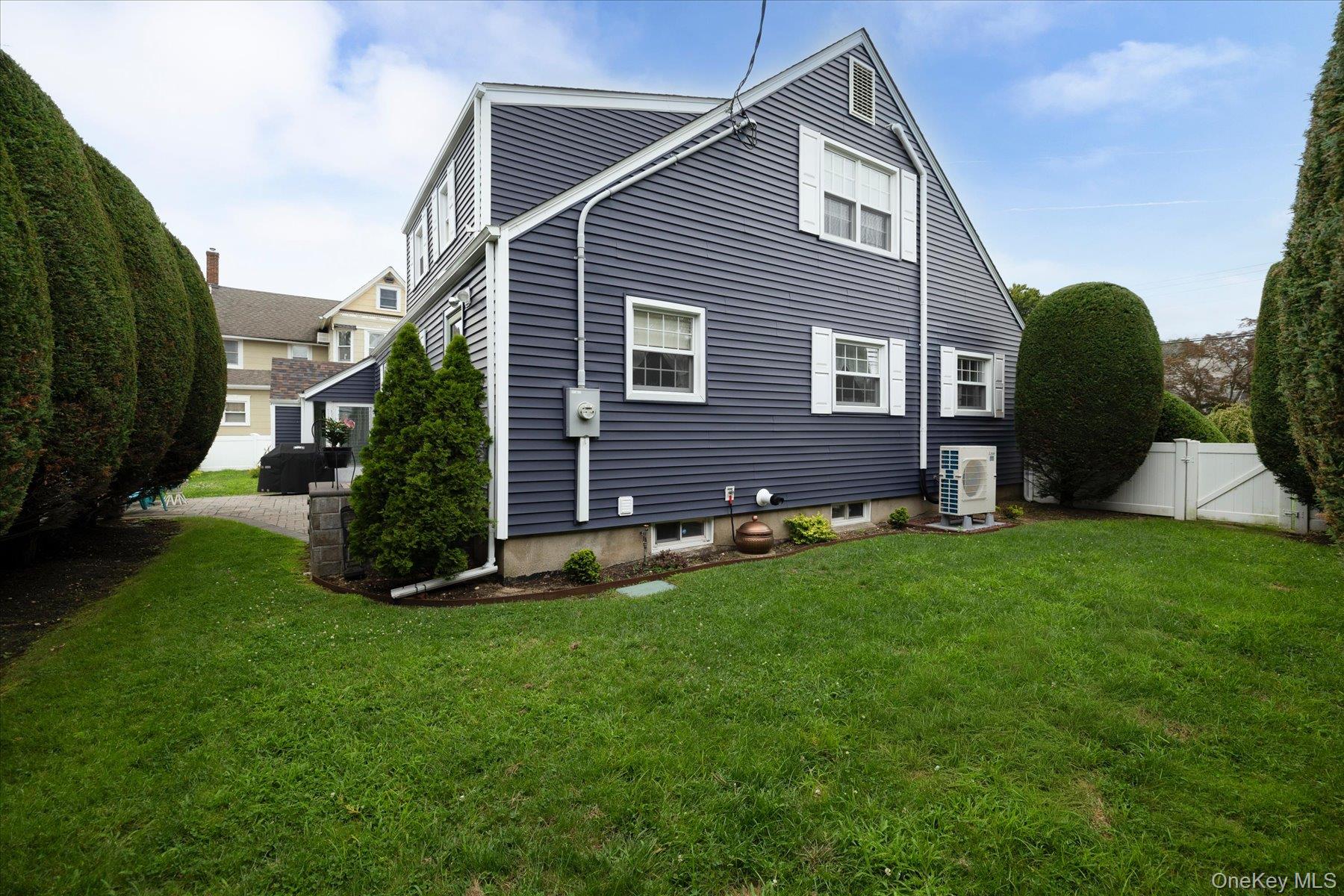 123 Centre Avenue – For Sale photo 26