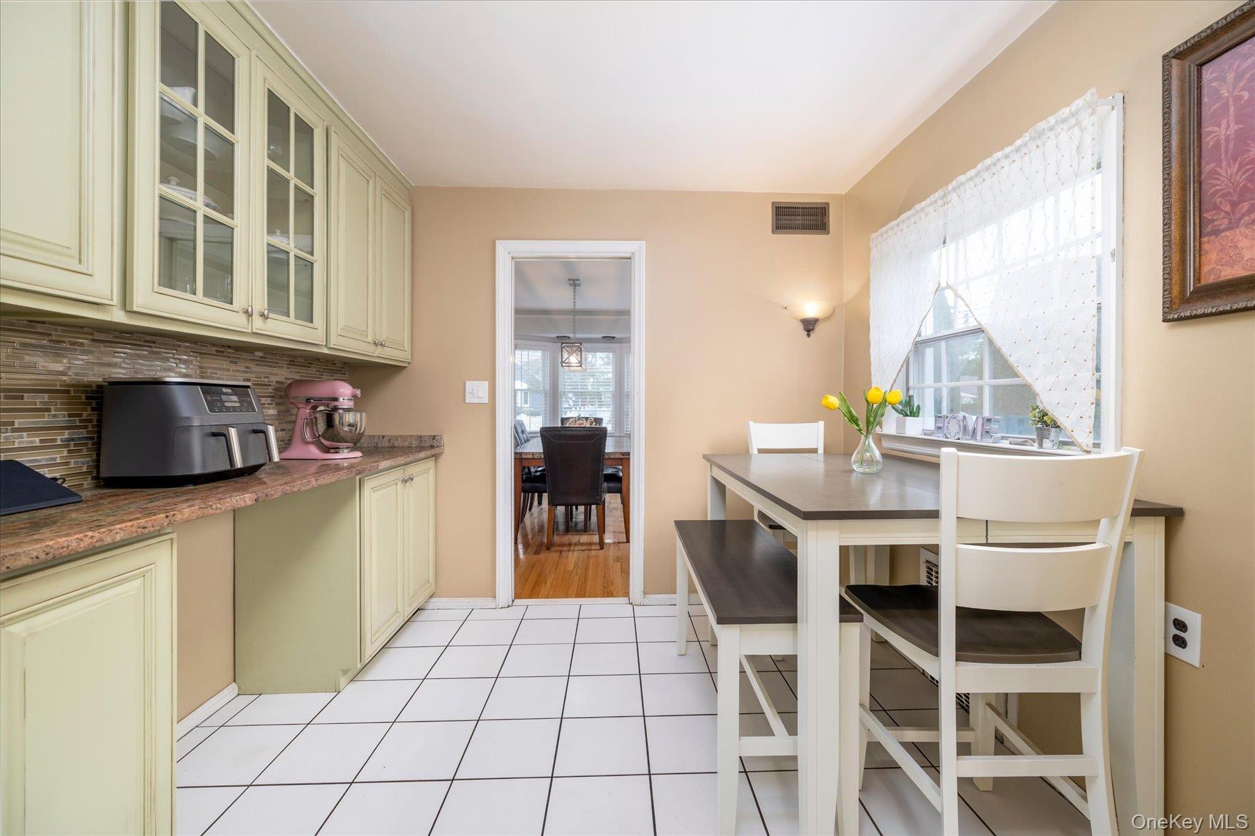 123 Centre Avenue – For Sale photo 16