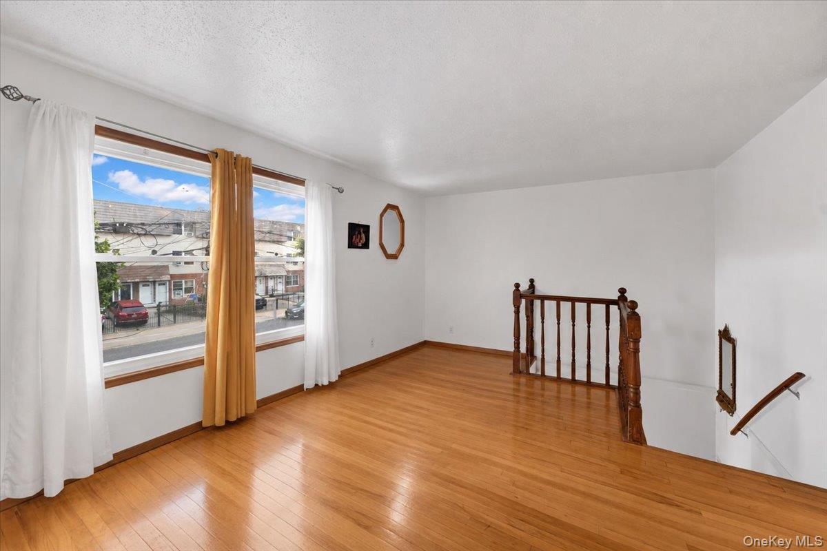 2069 Cicero Avenue – For Sale photo 24