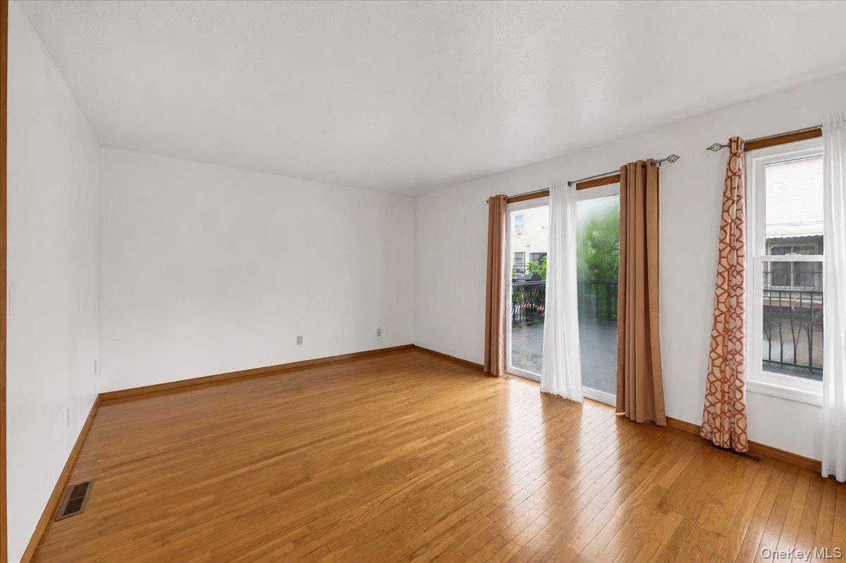 2069 Cicero Avenue – For Sale photo 19
