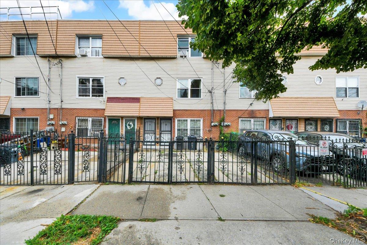 2069 Cicero Avenue – For Sale photo 2