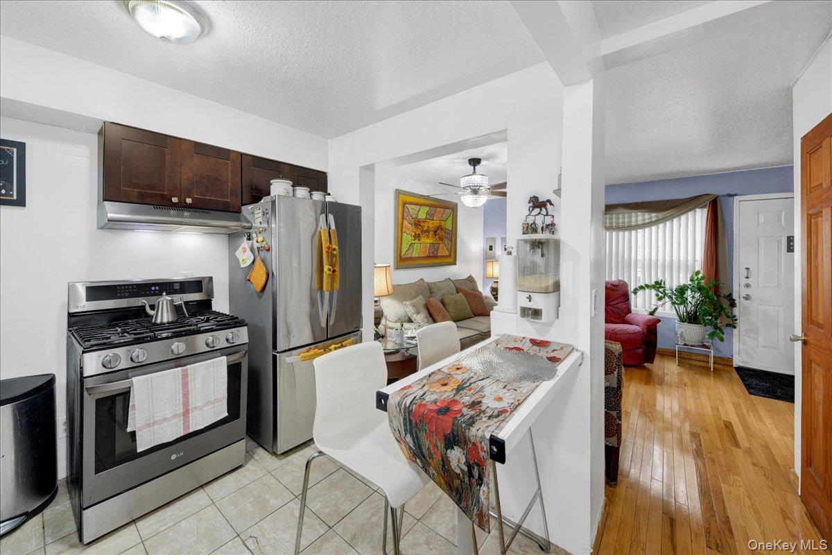 2069 Cicero Avenue – For Sale photo 38
