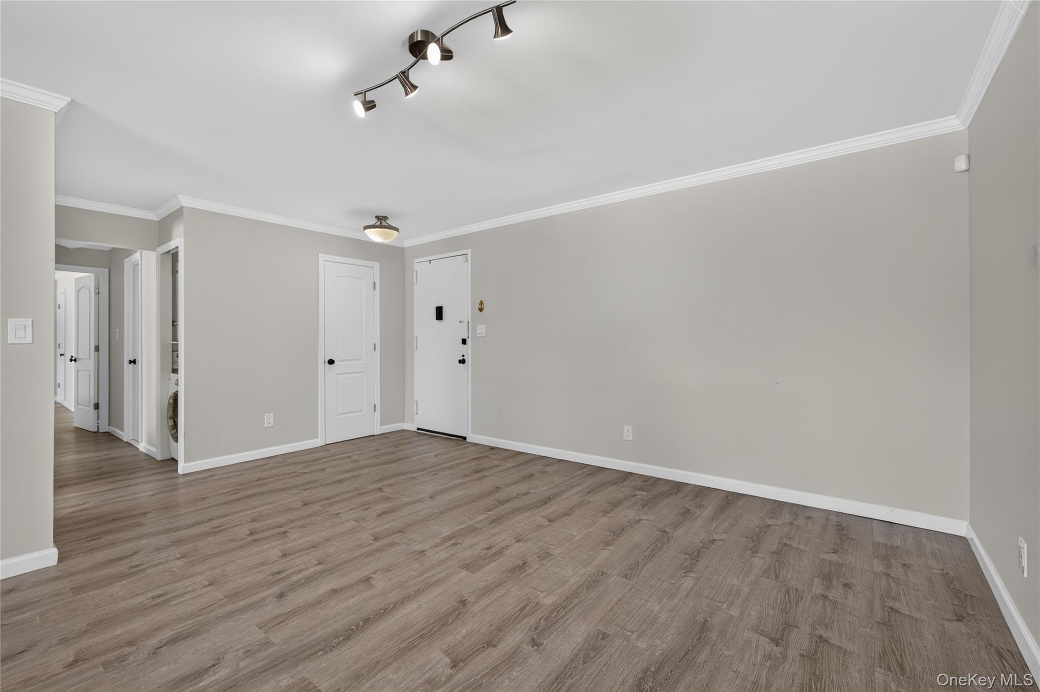 175 Maple  Ave, Unit 2M photo 5