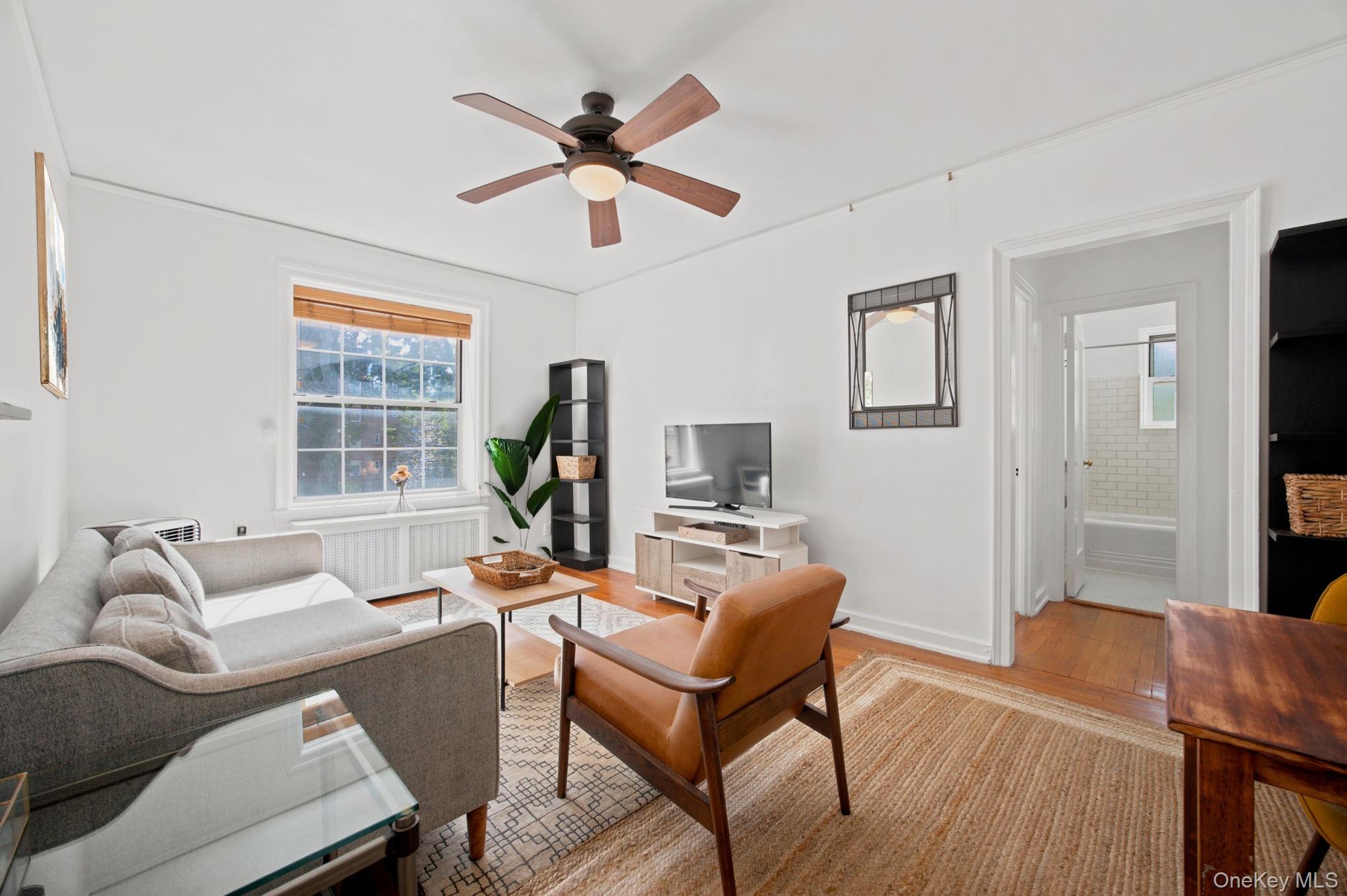 51-34 30th Avenue, Unit 4P photo 2