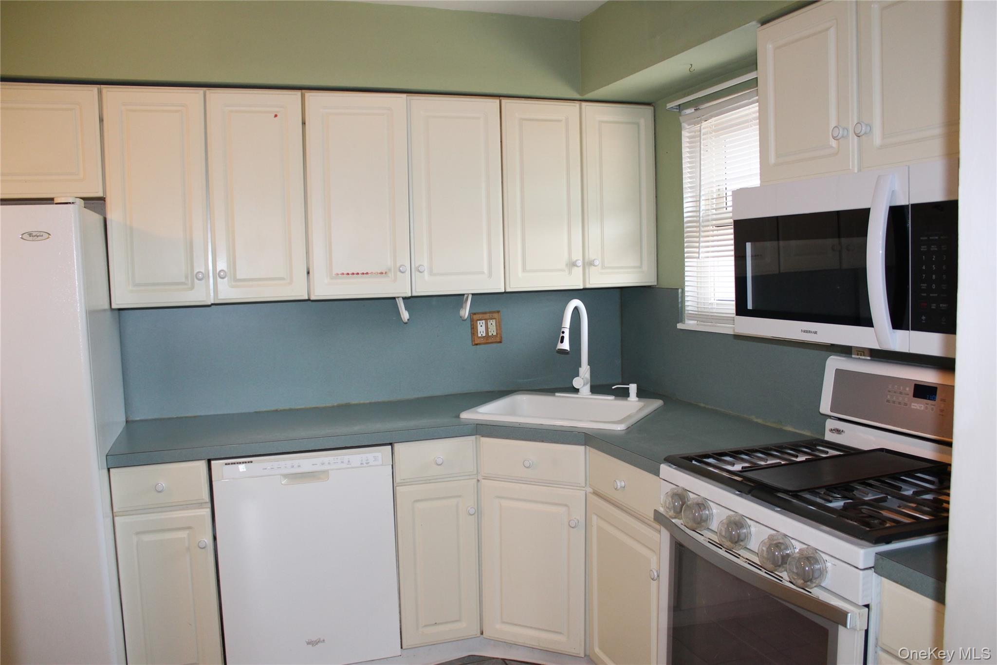 92 Lombardy Drive – For Sale photo 7