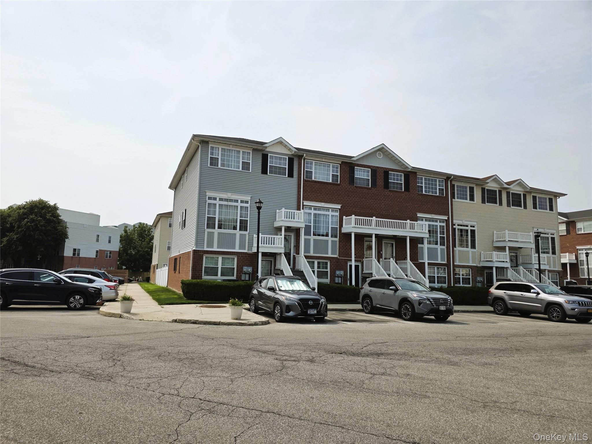 142 Mermaid Lane, Unit 284 photo 6