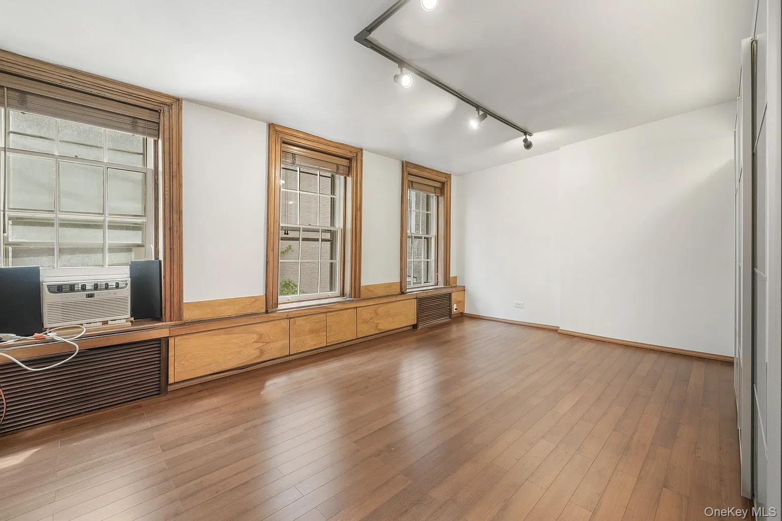 322 E 50th Street – For Rent photo 22