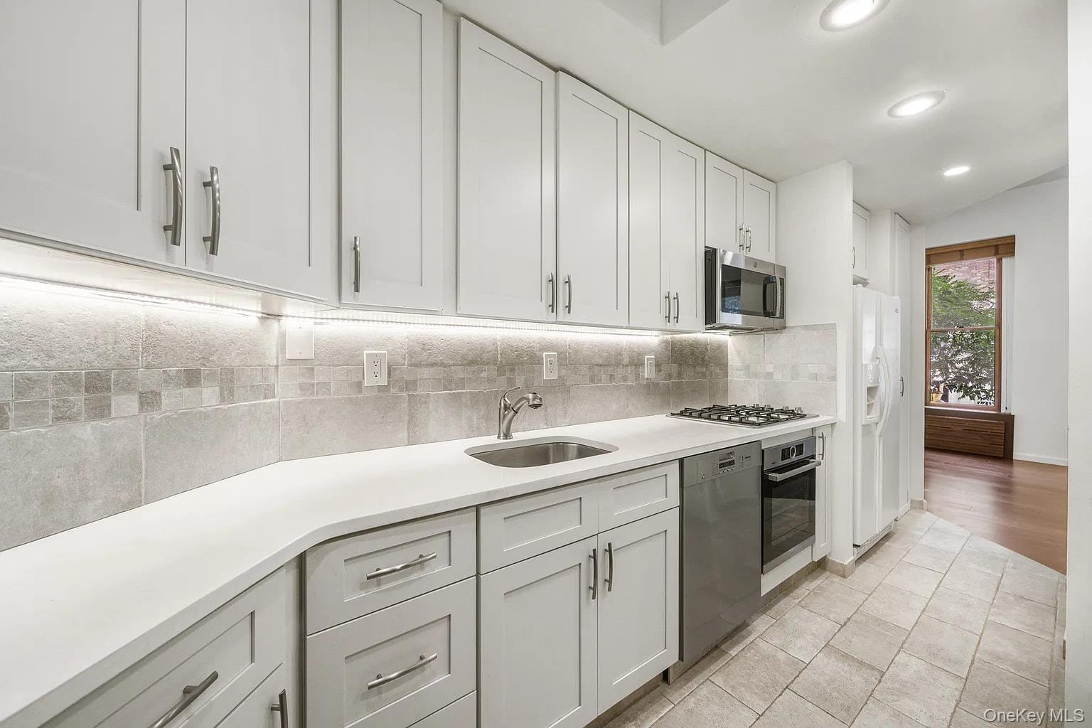 322 E 50th Street – For Rent photo 8