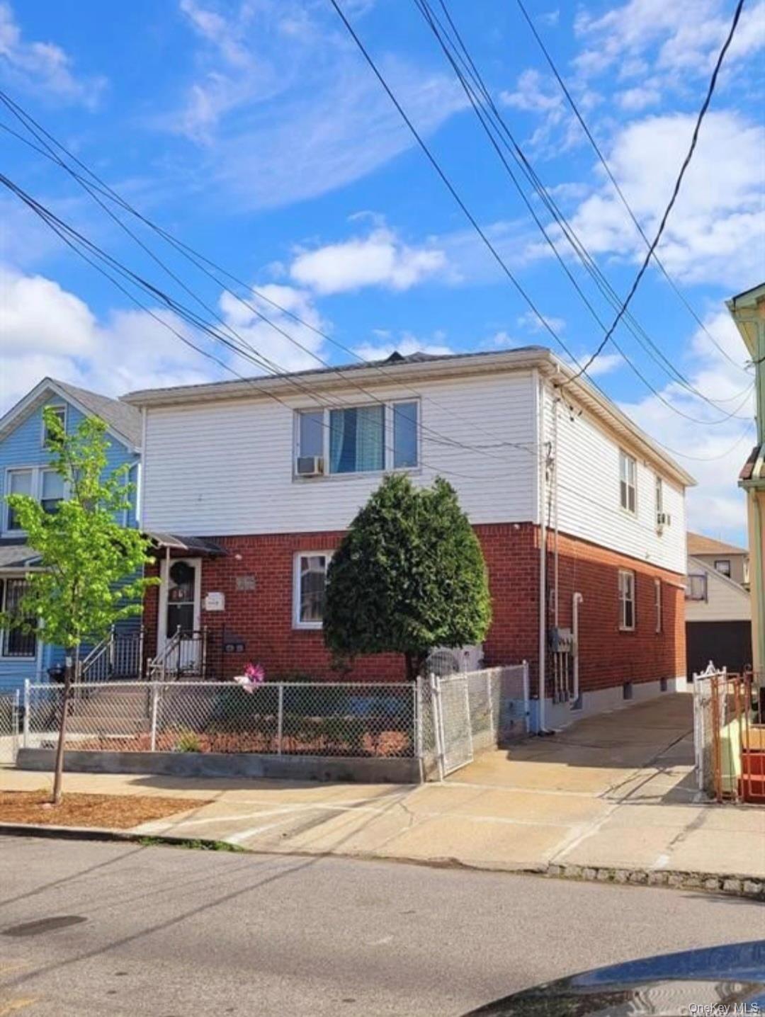 171-28 103rd Road Rd – For Rent