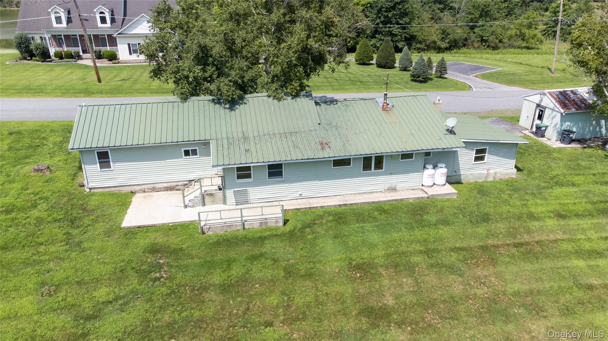 86 Carpenter Road – For Rent photo 4