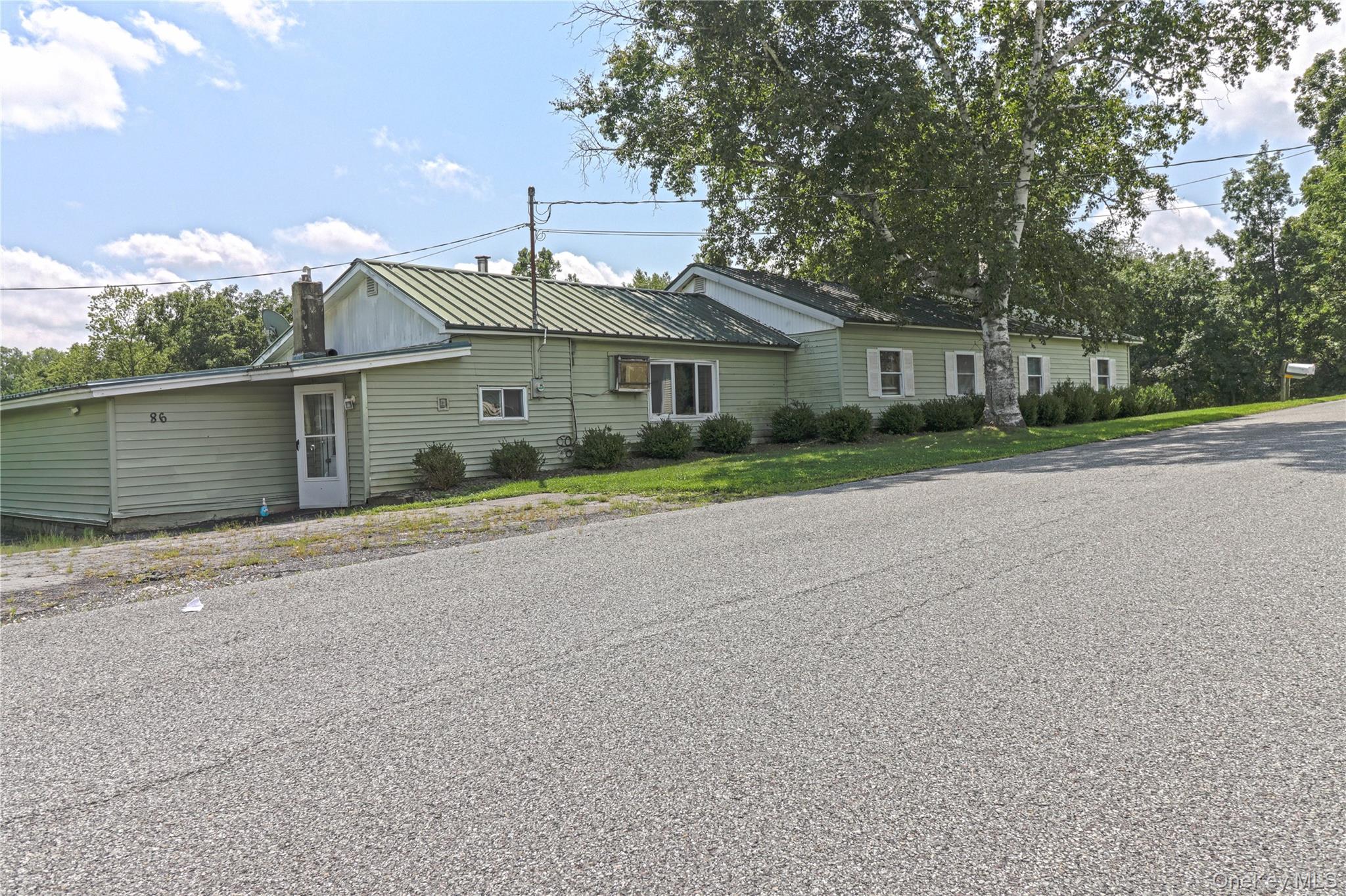 86 Carpenter Road – For Rent photo 23