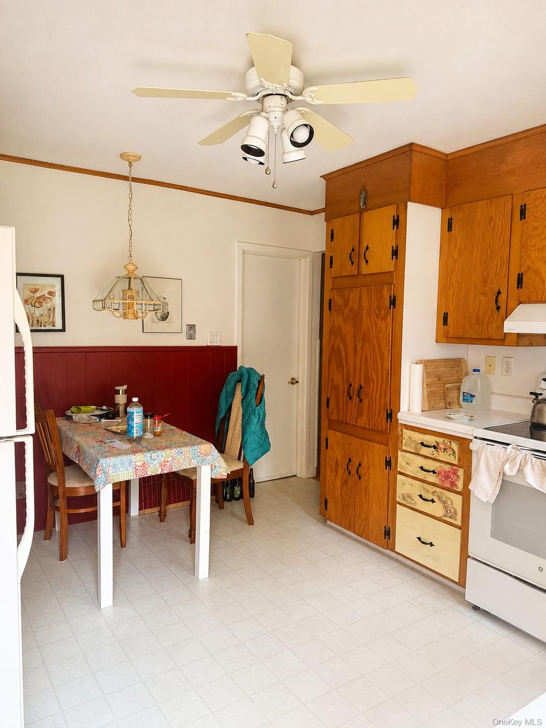 183 White Road – For Sale photo 4