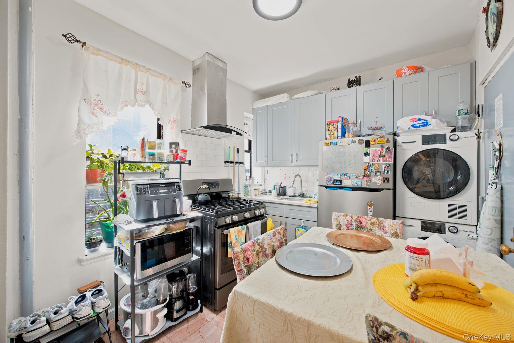 350 S 4th Street, Unit 4F photo 4