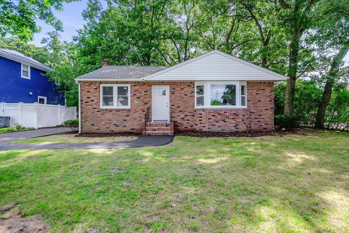 17 Lake Prom – For Sale