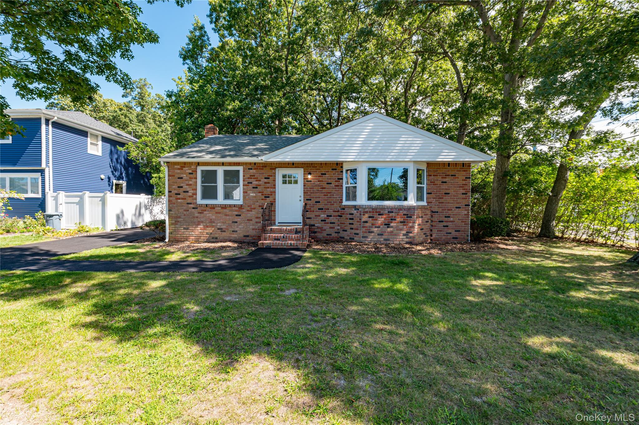 17 Lake Prom – For Sale