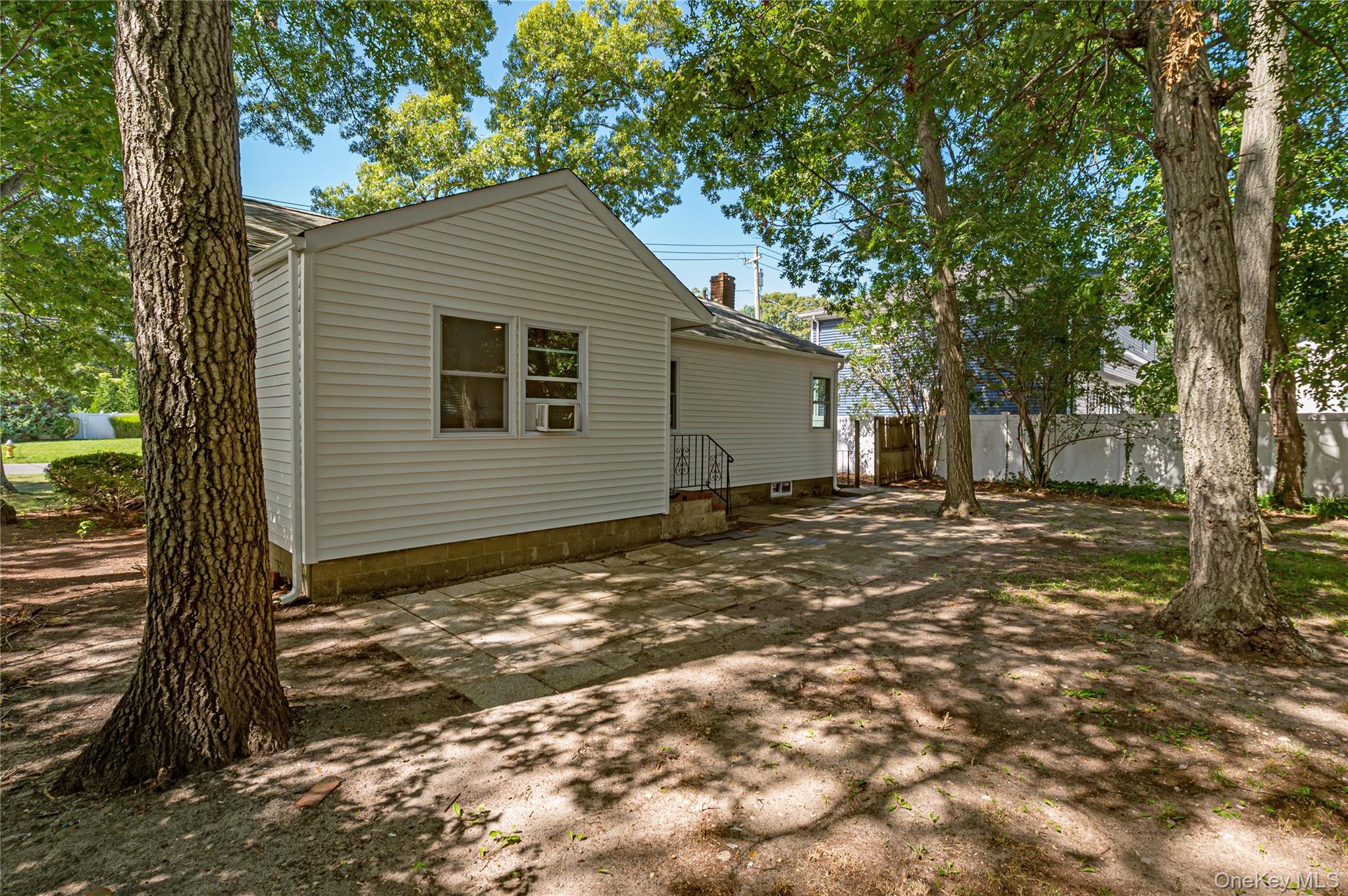 17 Lake Prom – For Sale photo 19