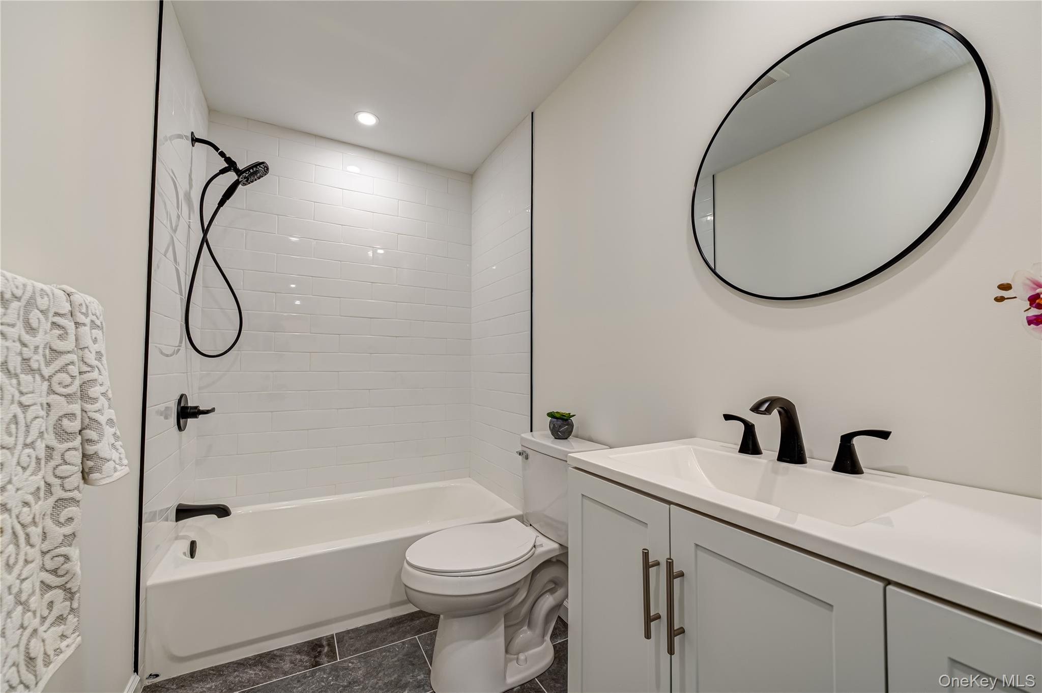 17 Lake Prom – For Sale photo 15